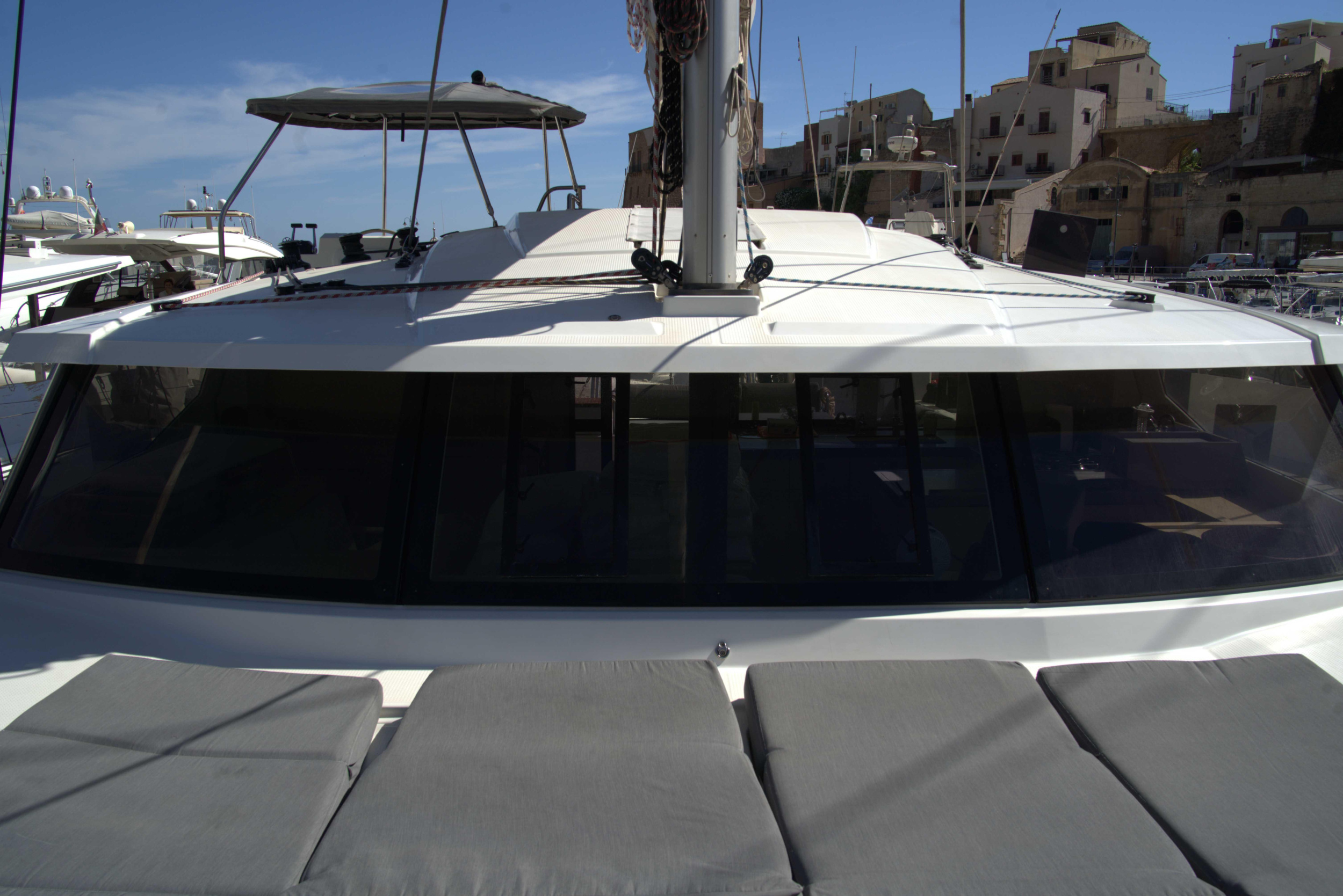 Fountaine Pajot Astréa 42 (Wm-Ac in dinette-Gen-Sol.Pan) — photo 47
