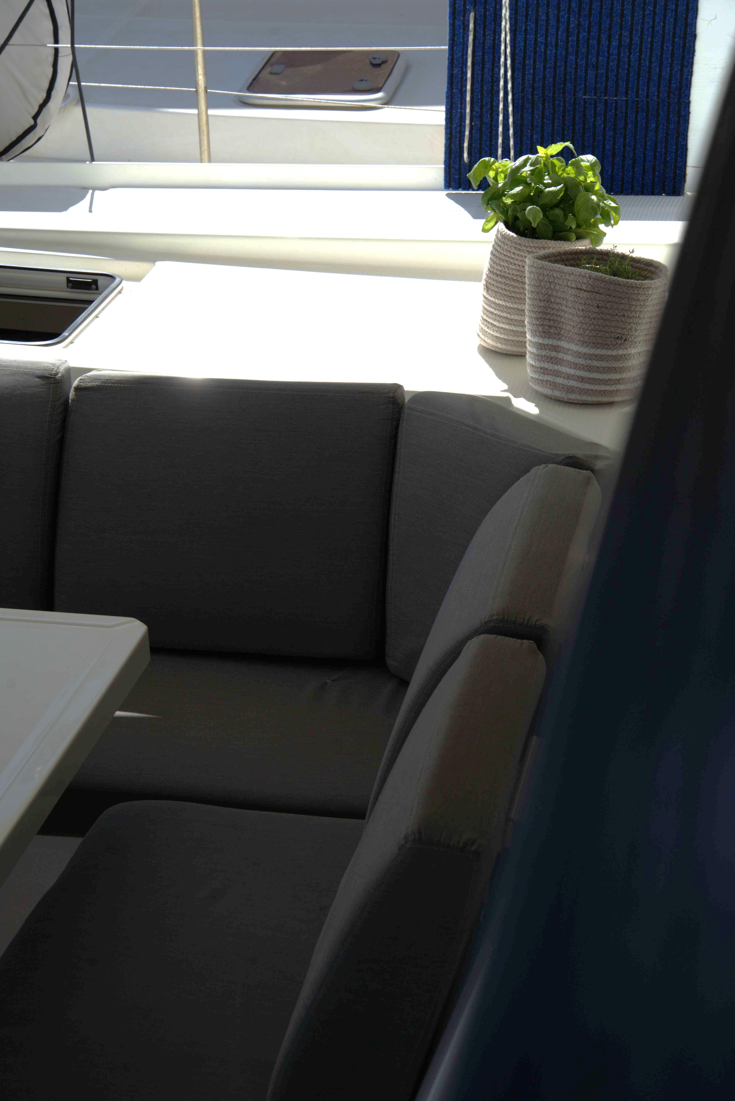 Fountaine Pajot Astréa 42 (Wm-Ac in dinette-Gen-Sol.Pan) — photo 22