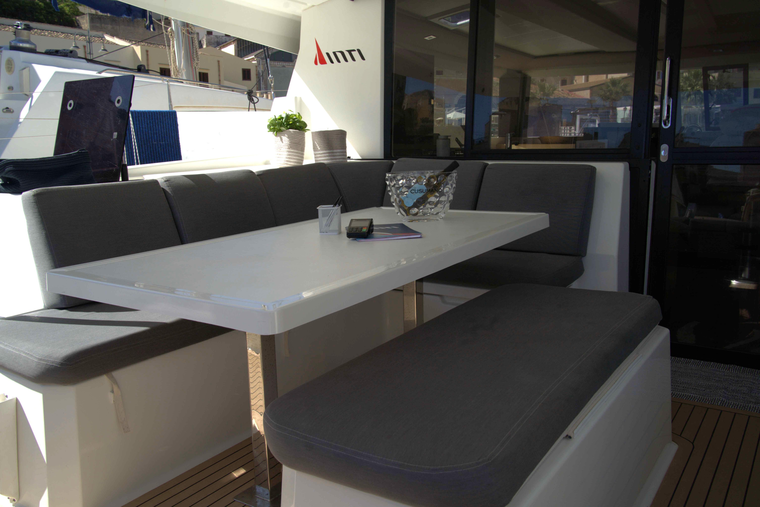 Fountaine Pajot Astréa 42 (Wm-Ac in dinette-Gen-Sol.Pan) — photo 23