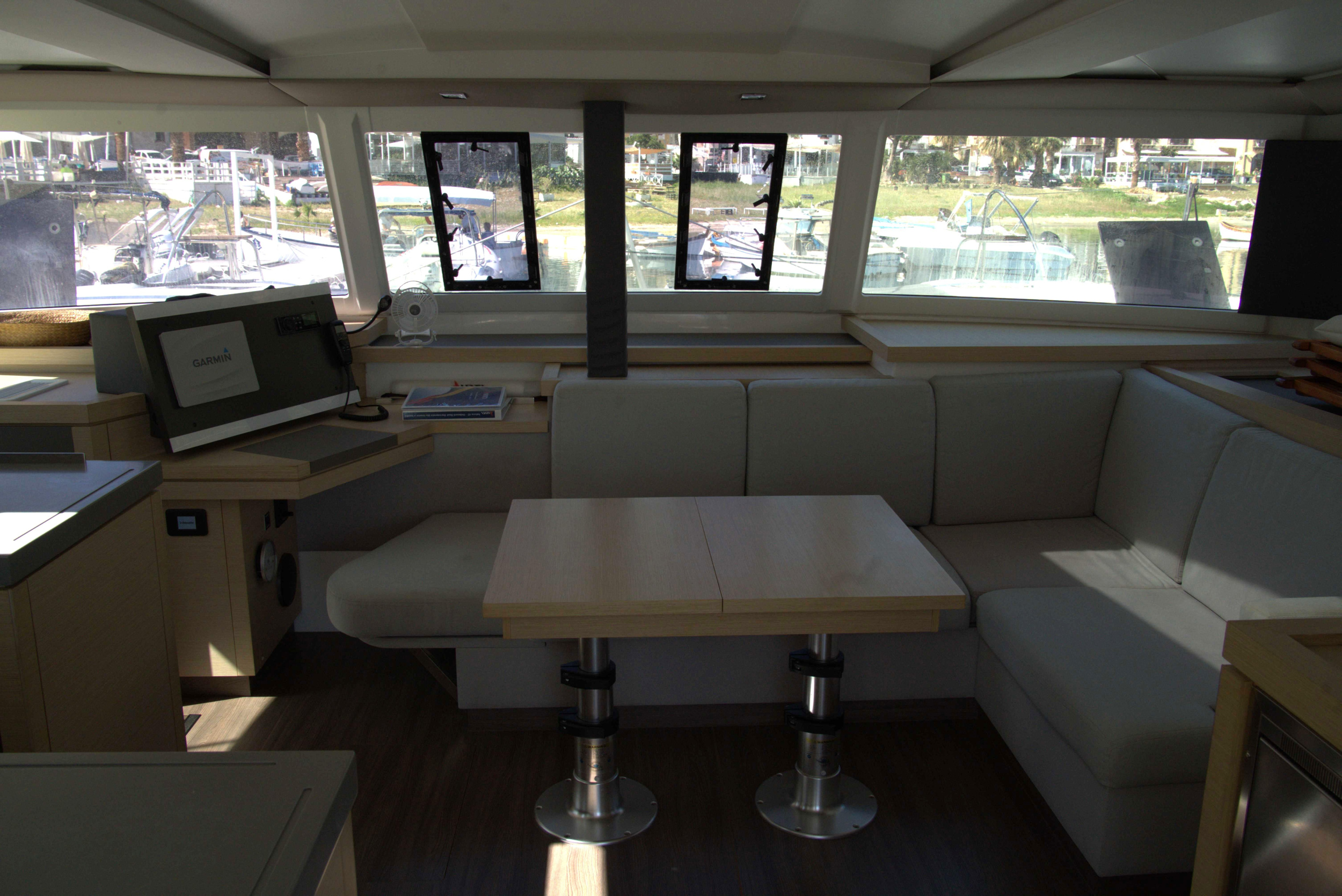 Fountaine Pajot Astréa 42 (Wm-Ac in dinette-Gen-Sol.Pan) — photo 46