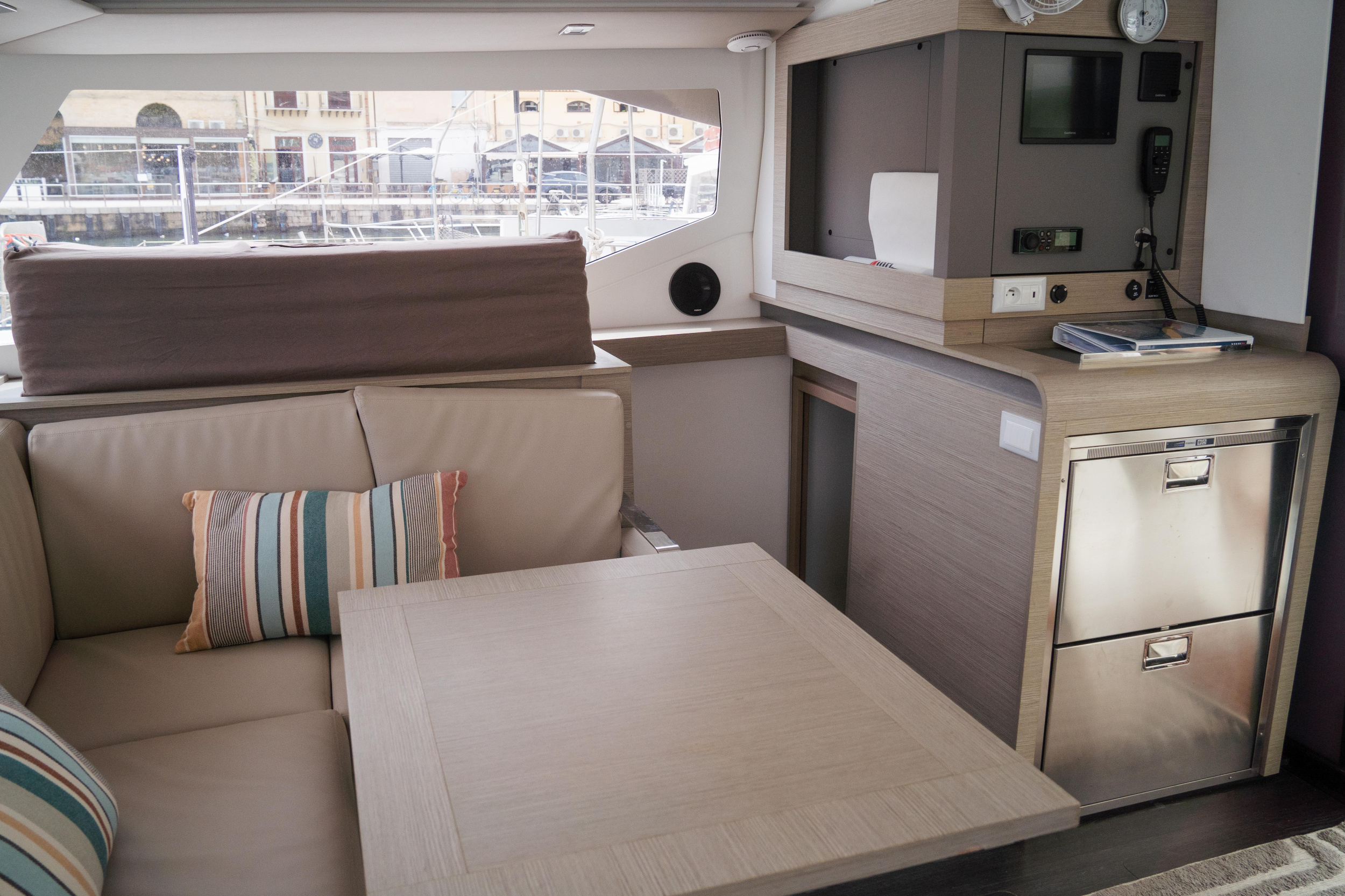 Fountaine Pajot Isla 40 (Wm-Ac in dinette-Gen-Sol.Pan) — photo 79