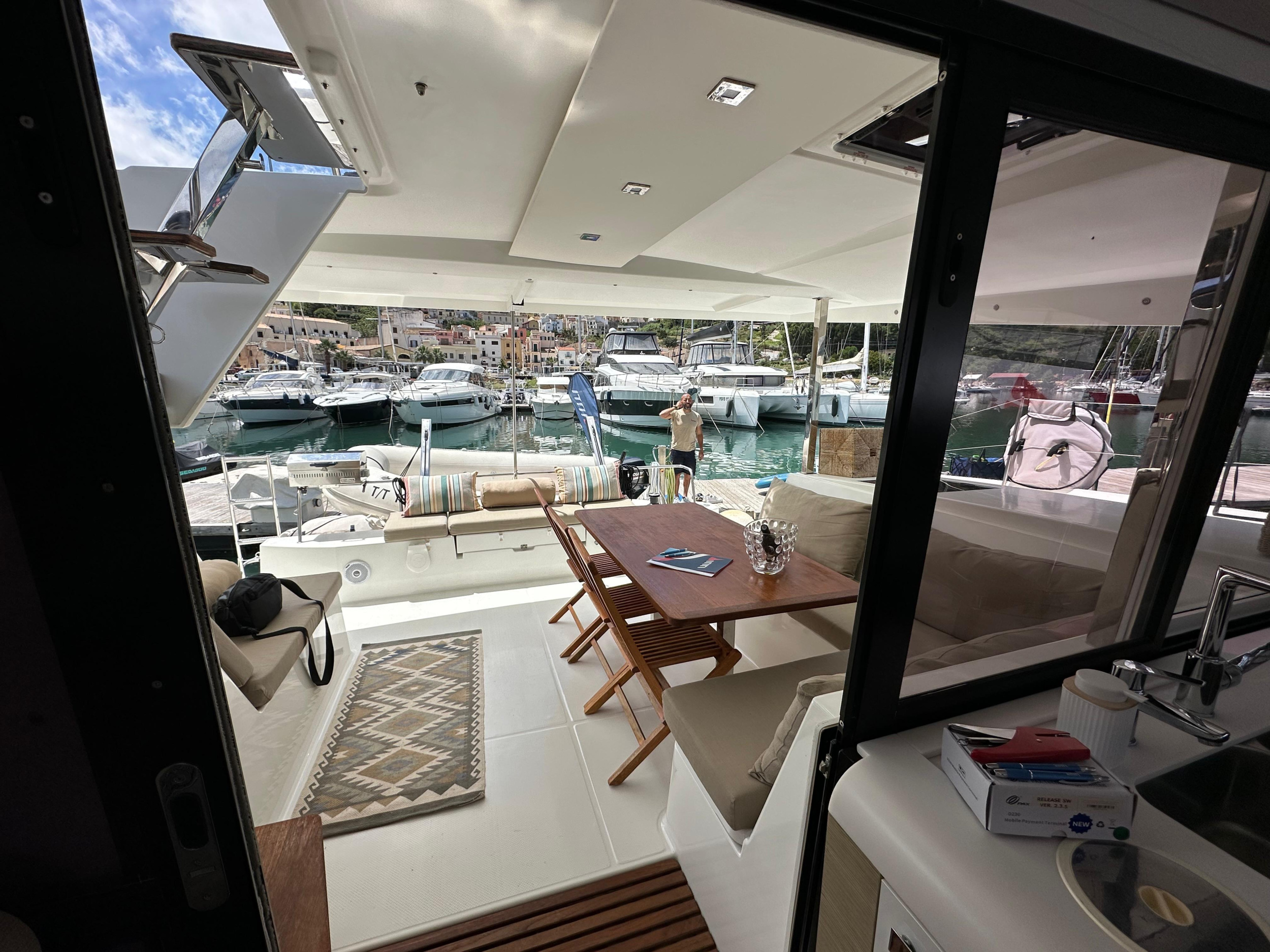 Fountaine Pajot Isla 40 (Wm-Ac in dinette-Gen-Sol.Pan) — photo 50