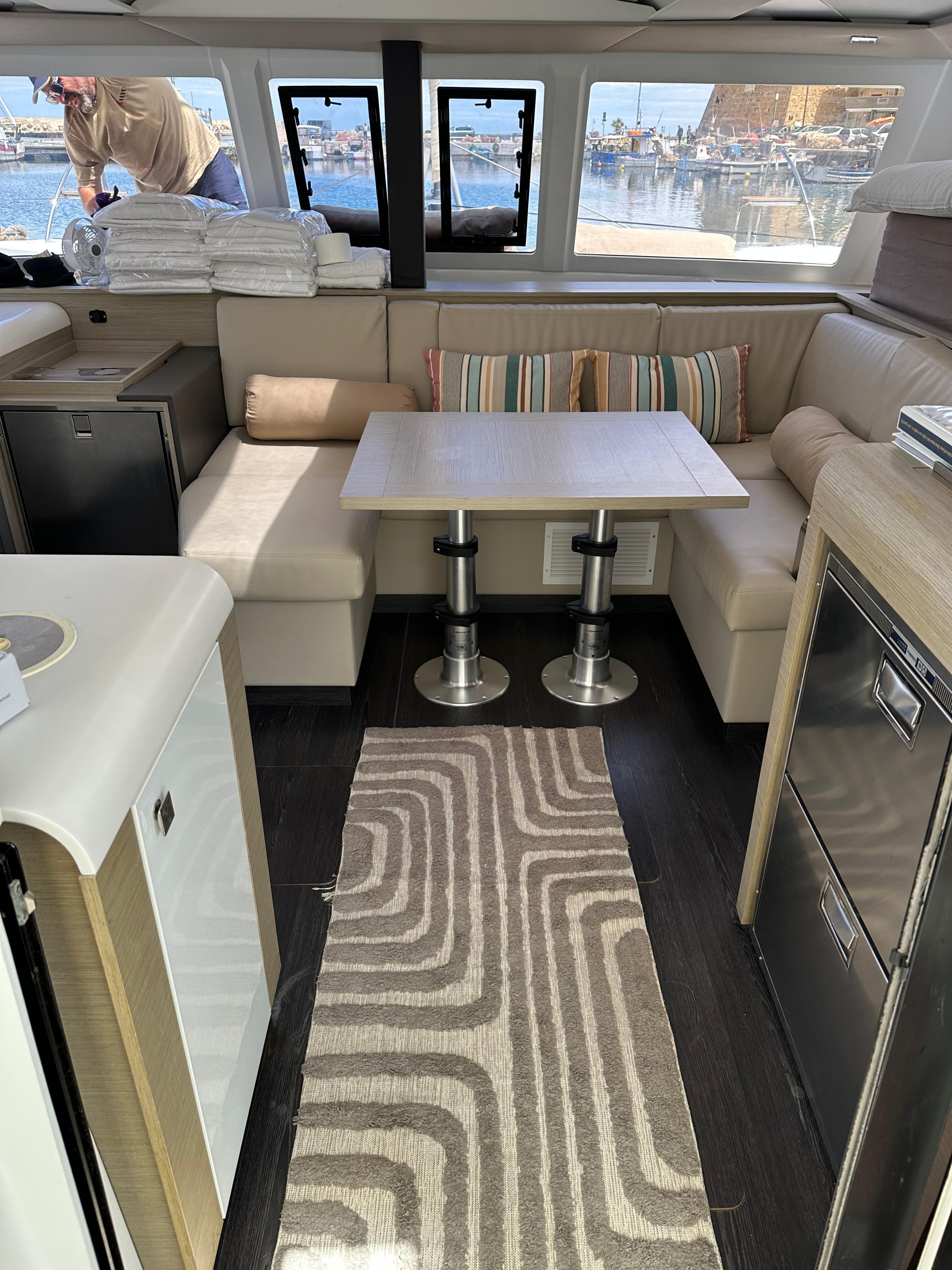 Fountaine Pajot Isla 40 (Wm-Ac in dinette-Gen-Sol.Pan) — photo 18