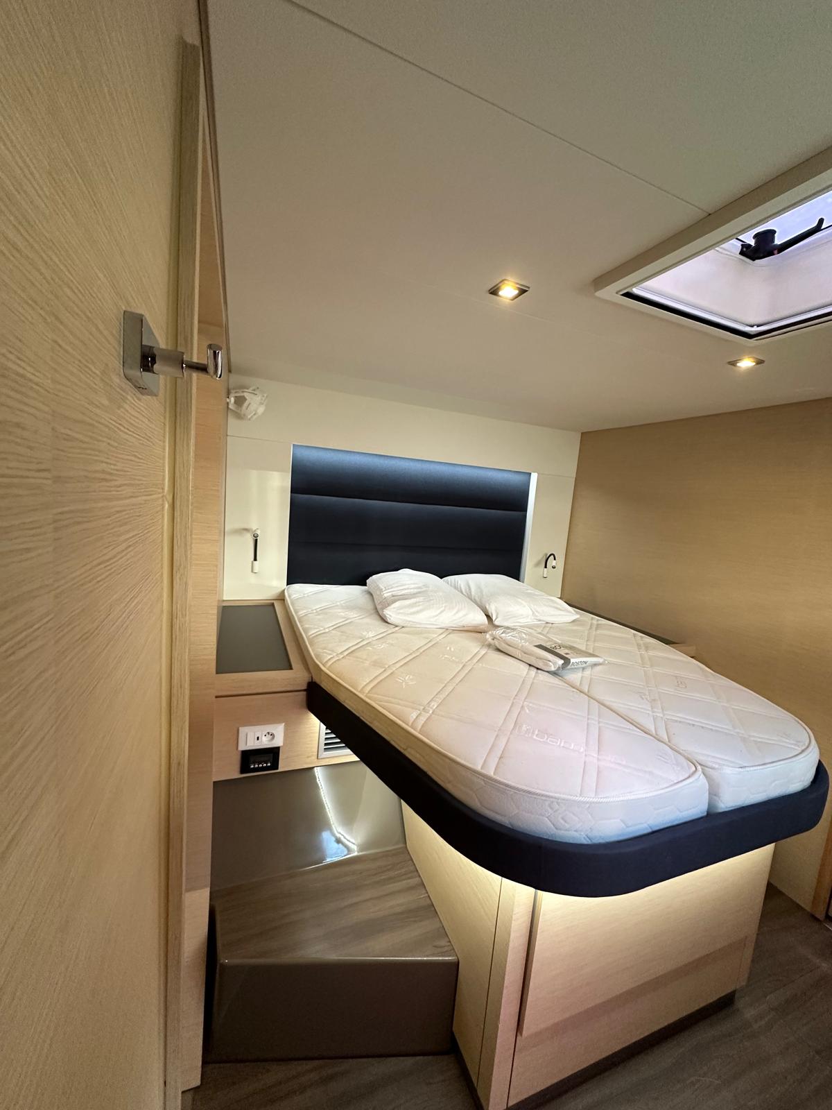 Fountaine Pajot Isla 40 (Wm-Ac in dinette-Gen-Sol.Pan) — photo 61