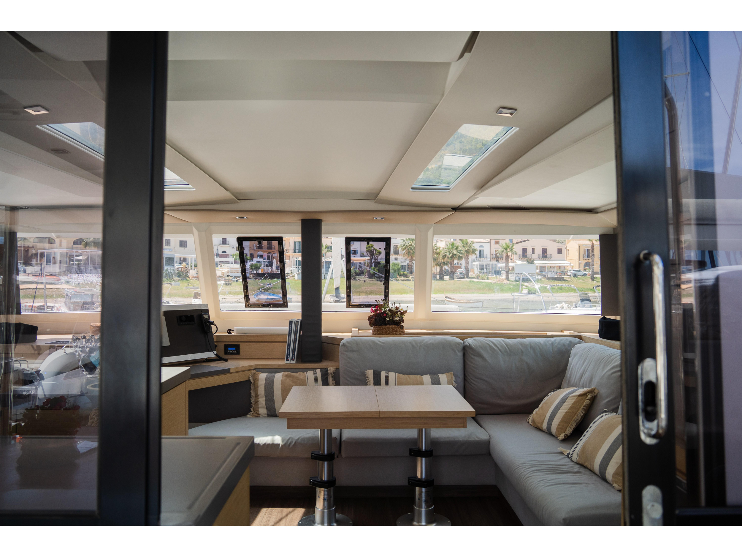 Fountaine Pajot Saona 47 (Wm-AC-Gen-Sol.Pan) — photo 39