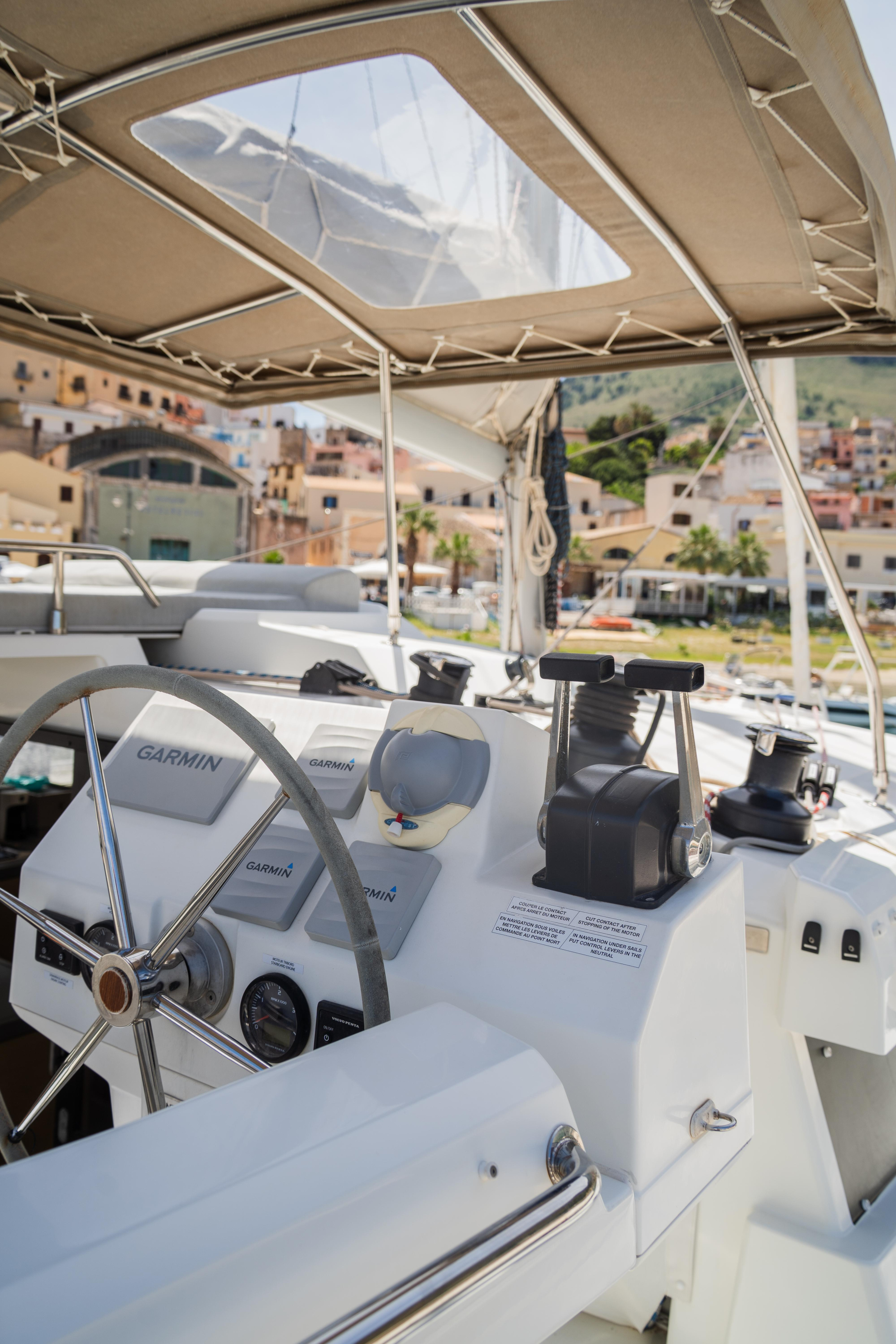 Fountaine Pajot Saona 47 (Wm-AC-Gen-Sol.Pan) — photo 8