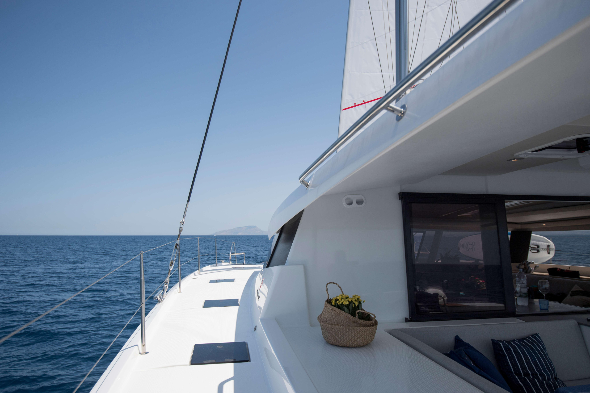 Fountaine Pajot Saona 47 (Wm-AC-Gen-Sol.Pan) — photo 12