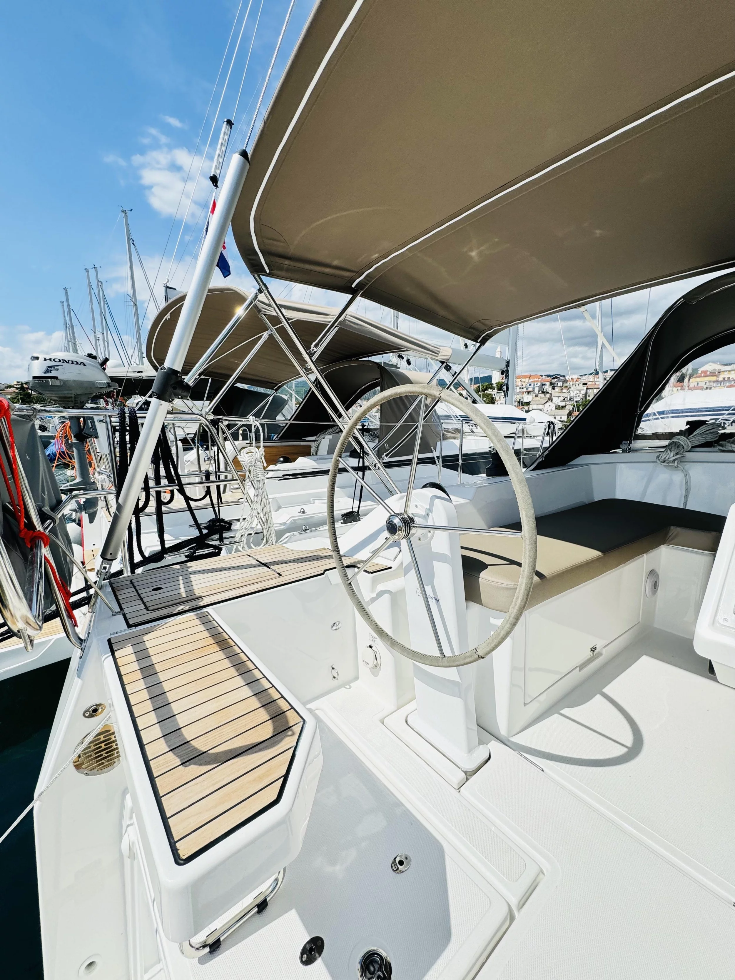 Bavaria C38 (Valhalla)  - 11