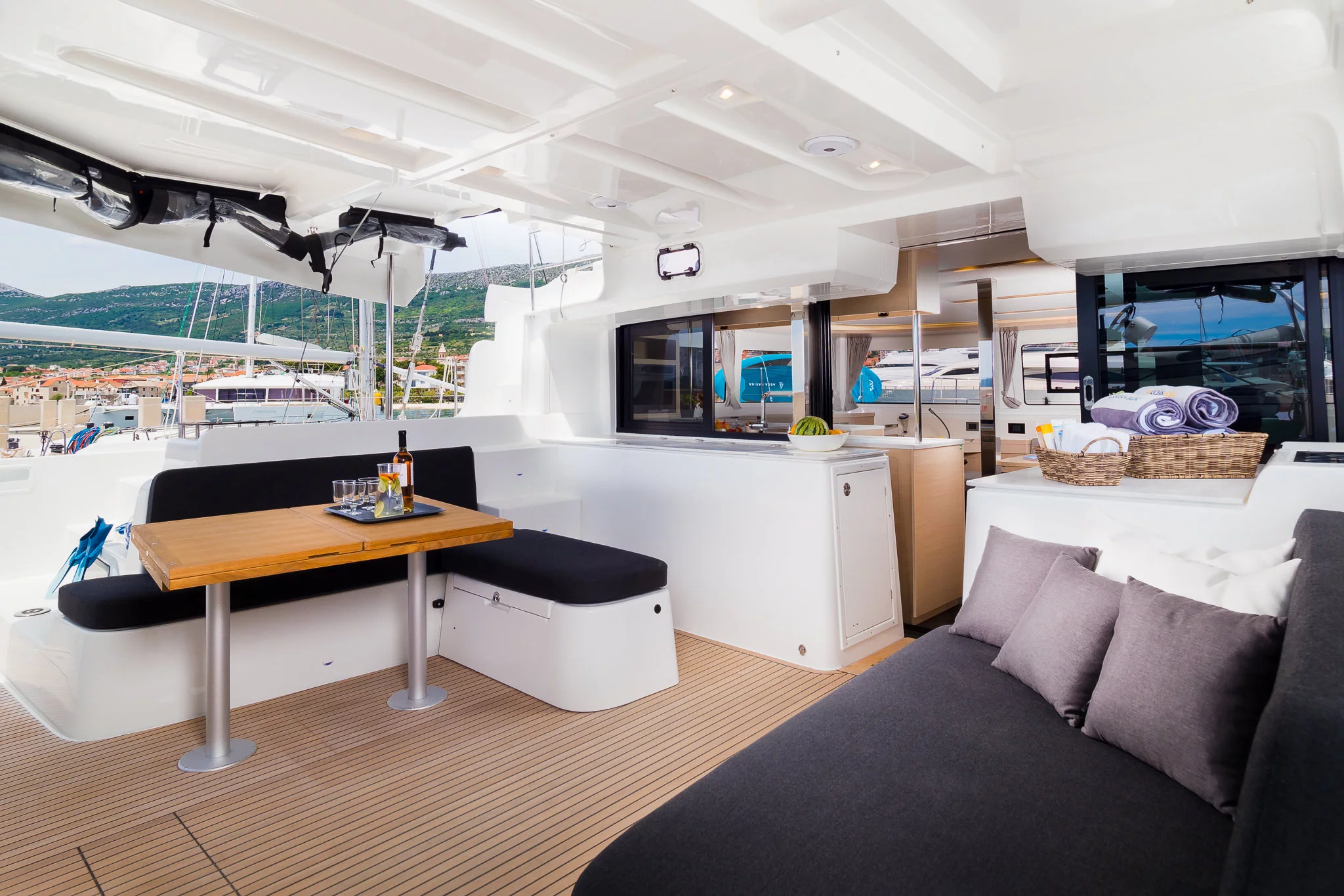 Lagoon 46 (MADAME EL GRANDE (WITH AC & ))  - 15