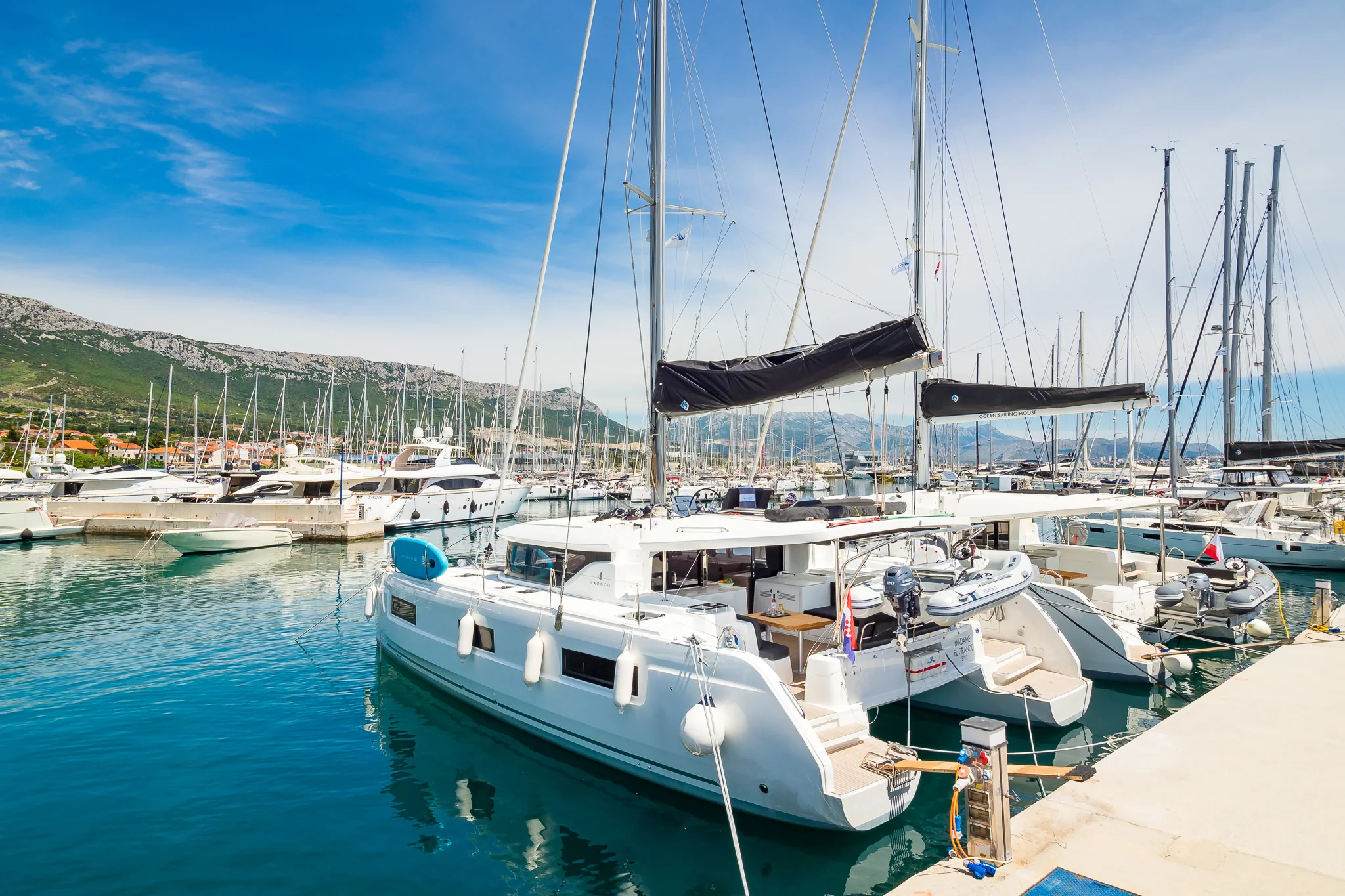 Lagoon 46 (MADAME EL GRANDE (WITH AC & ))  - 3