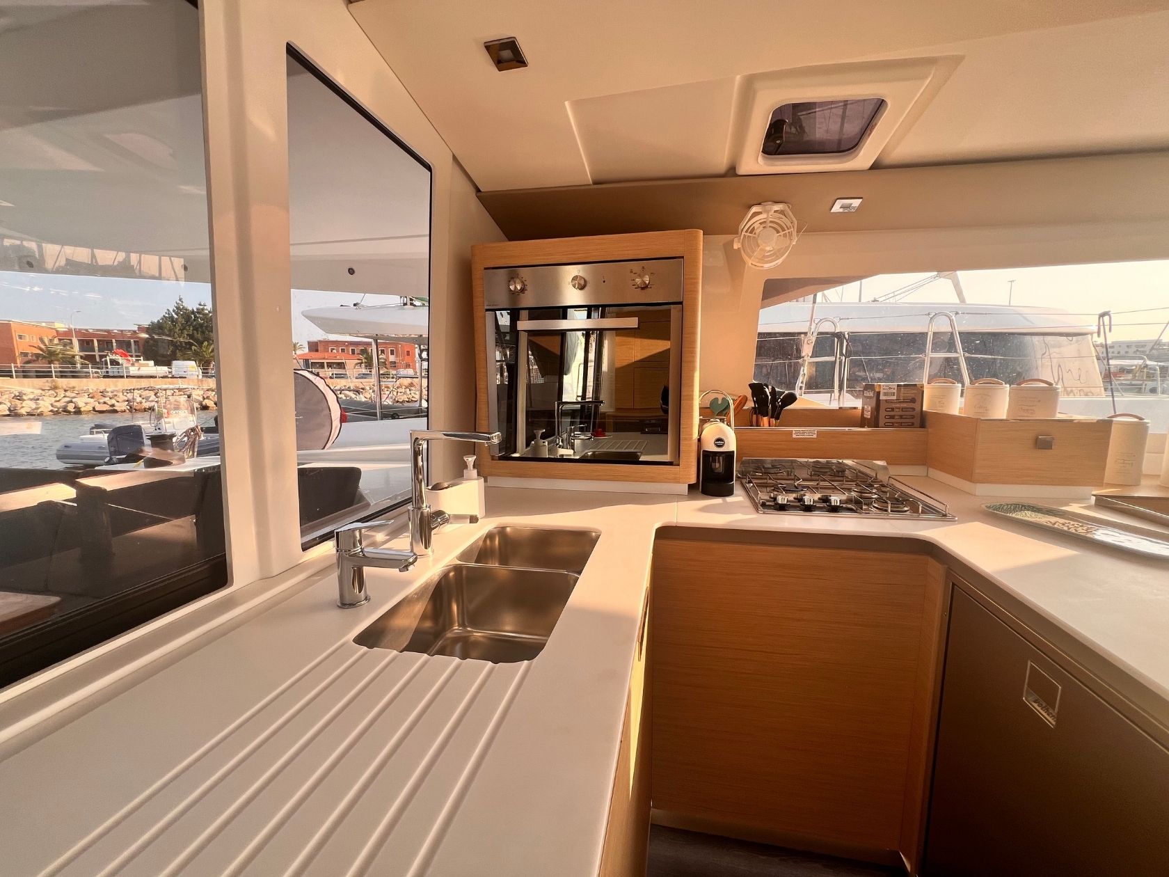 Fountaine Pajot Astrea 42 — photo 9