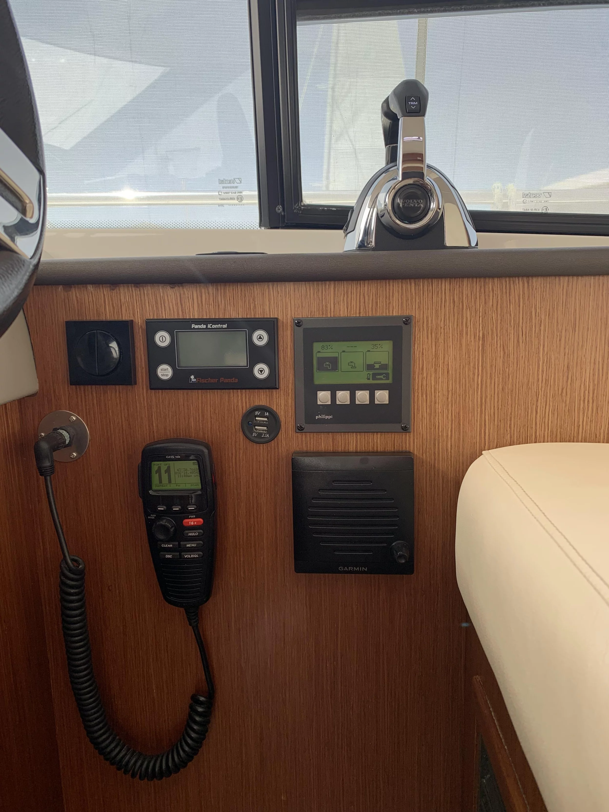 Bavaria Virtess 420 Fly (Sunrise) VHF - 18
