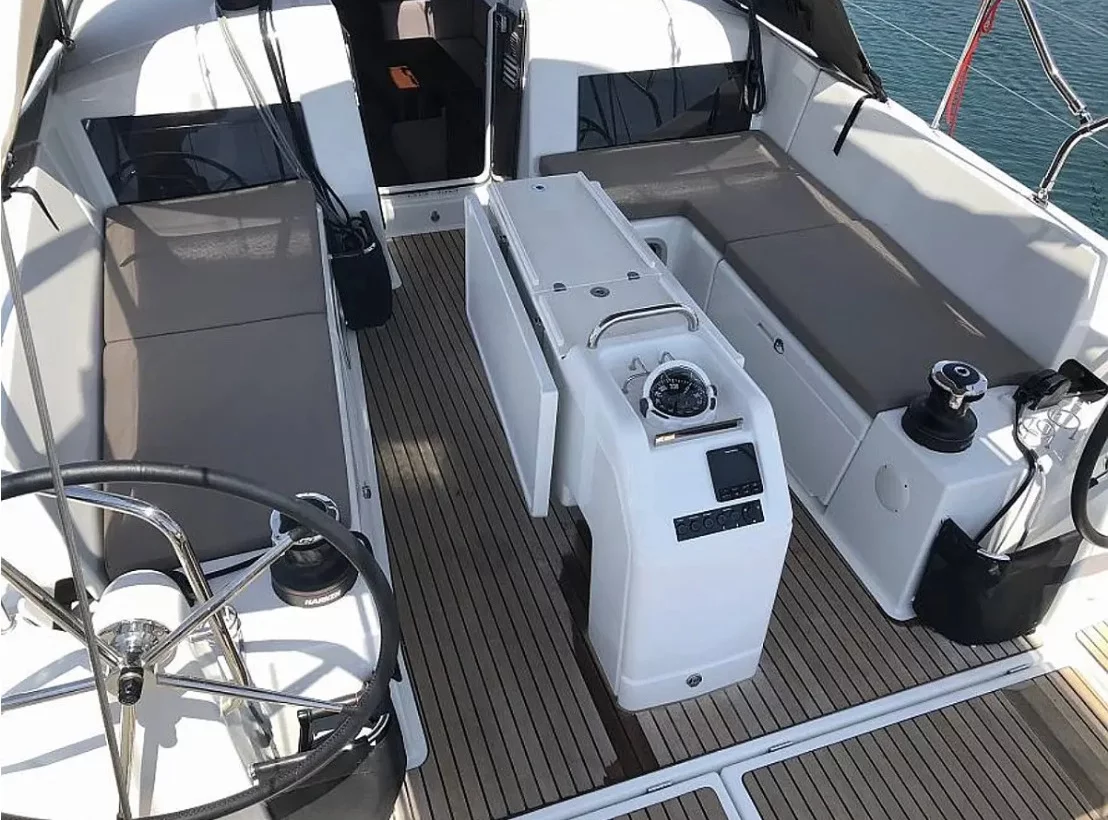 Sun Odyssey 440 (4 cab) (MG-SO440-19-KAT3)  - 3