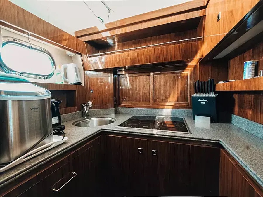 Photo #4 - Elegance 60 Fly (Lifestyle 1) in Drage - 64017