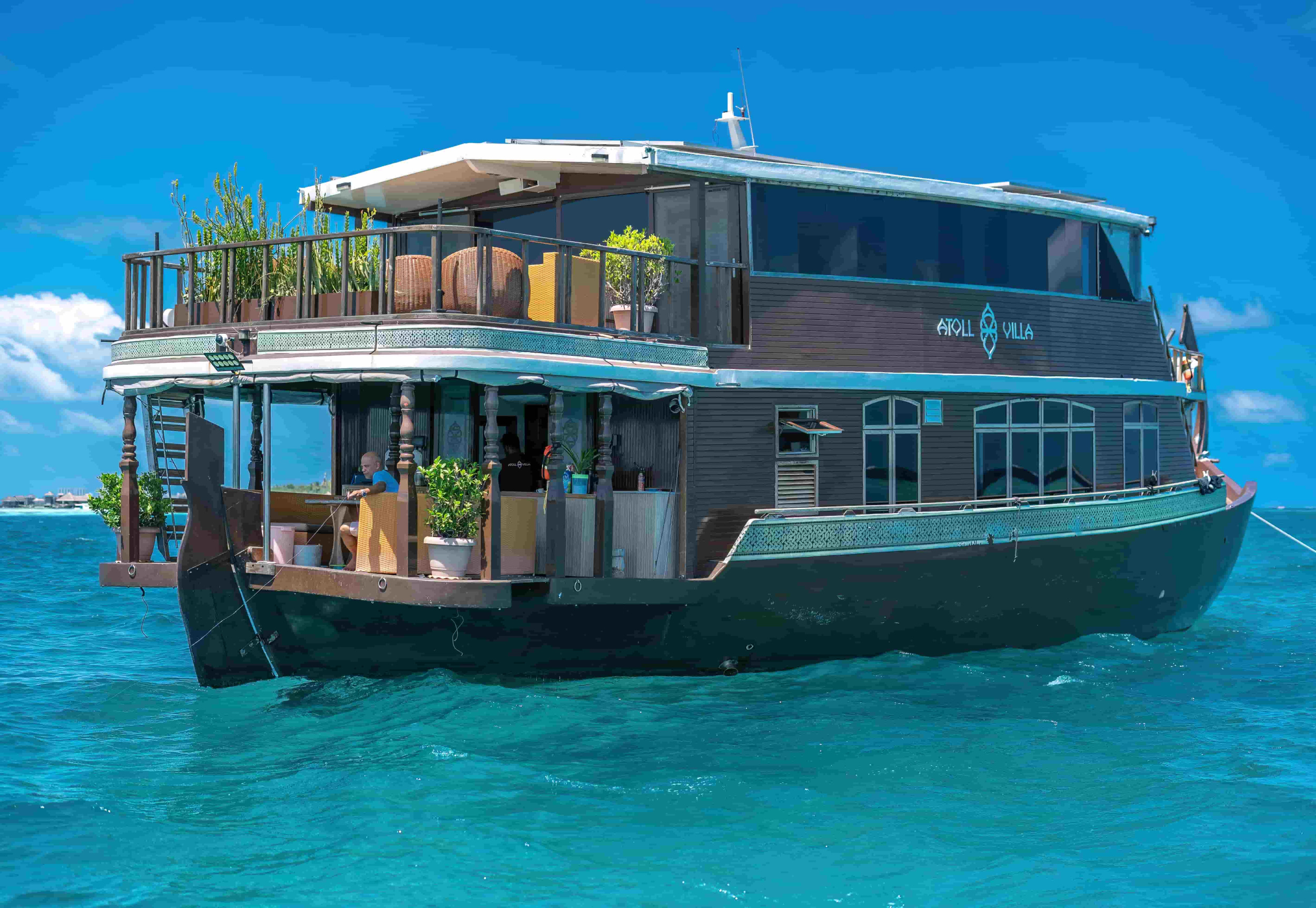 Custom build motoryacht — photo 17