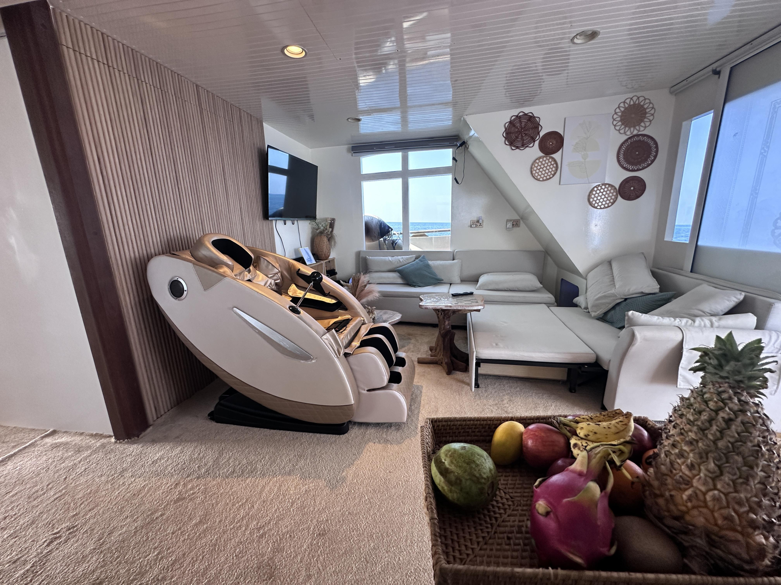 Custom build motoryacht — photo 46