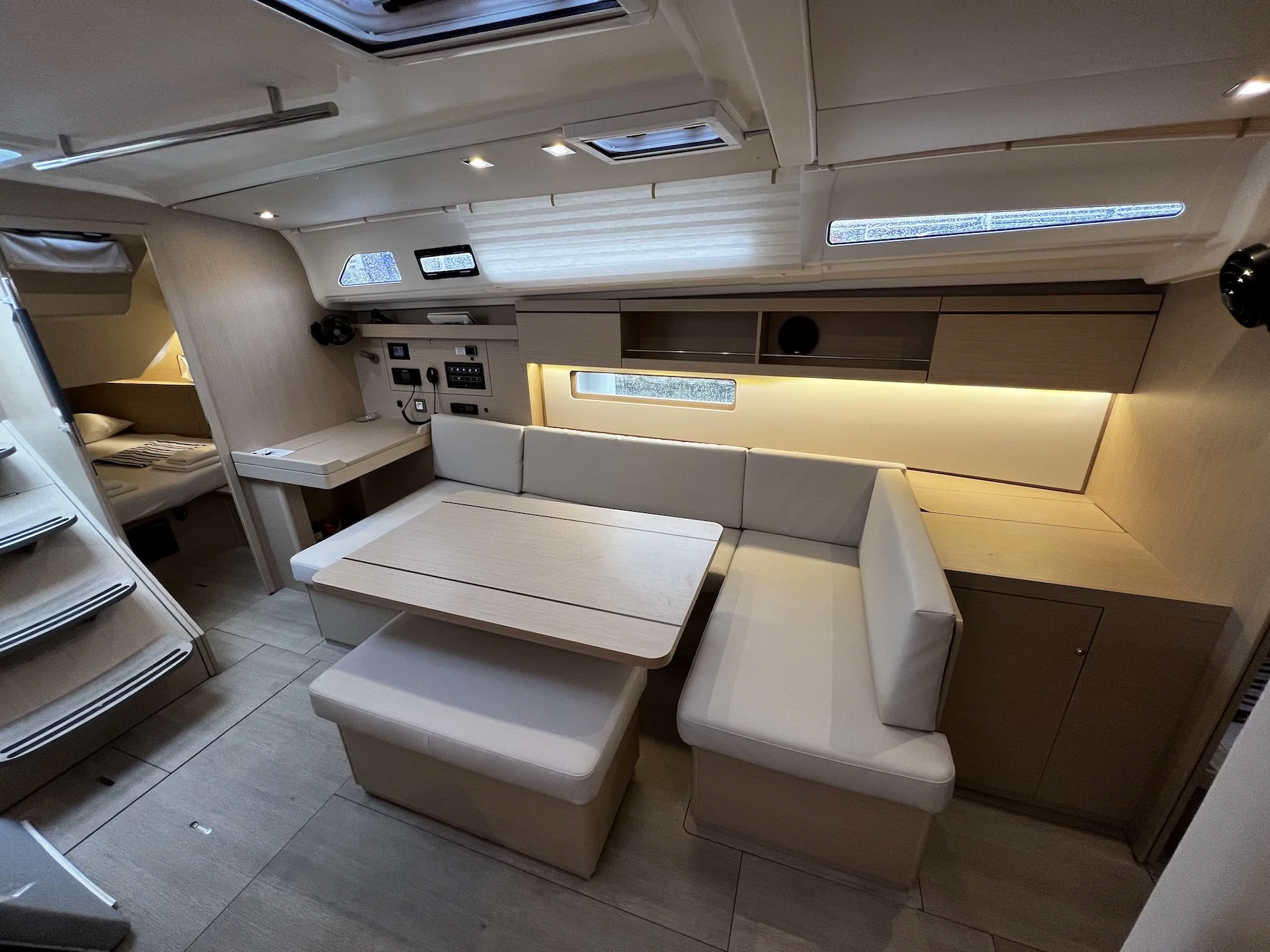 Oceanis 40.1 (Aglaia) Interior image - 13