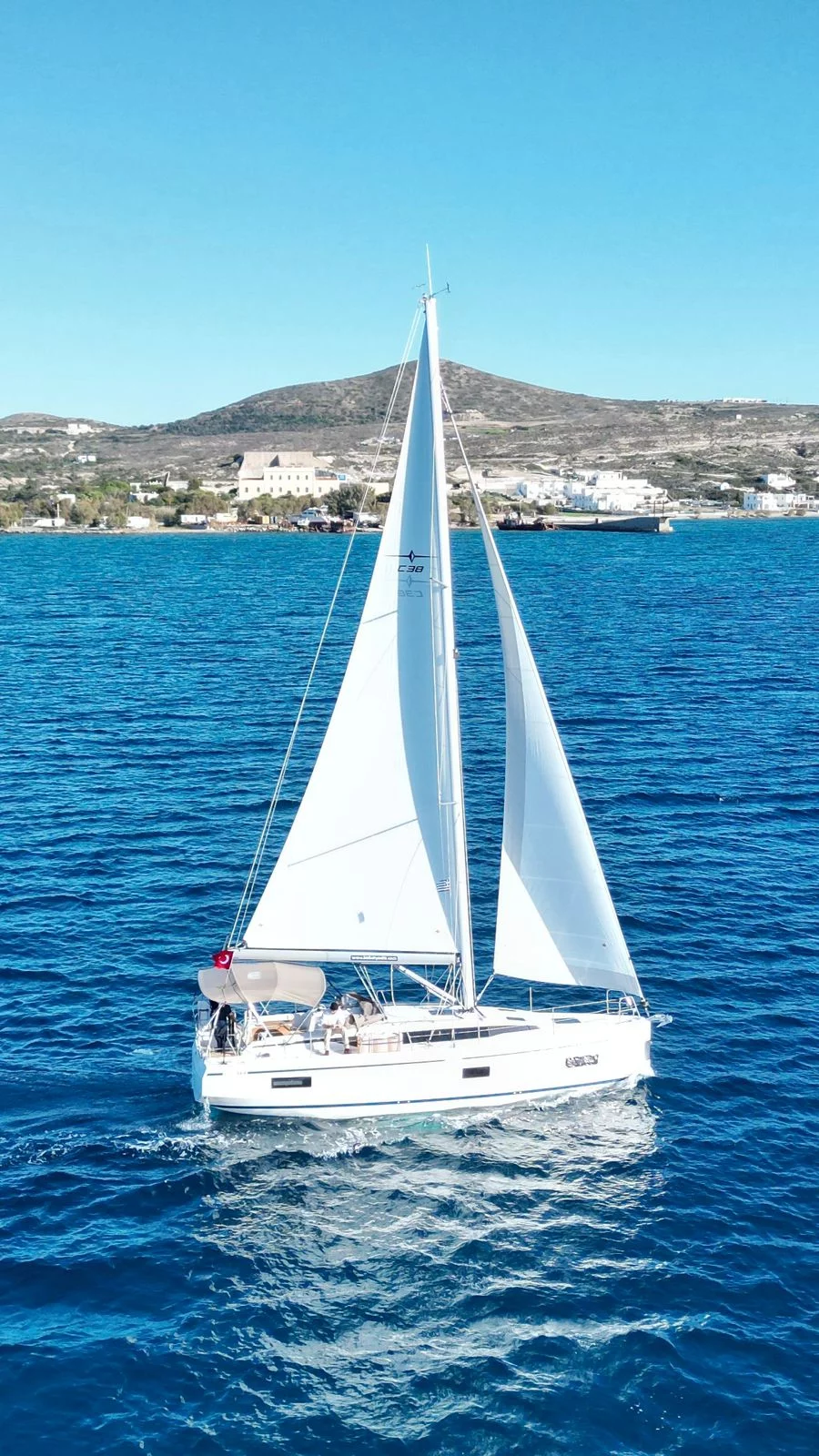 Bavaria C38 (Luna 3)  - 3