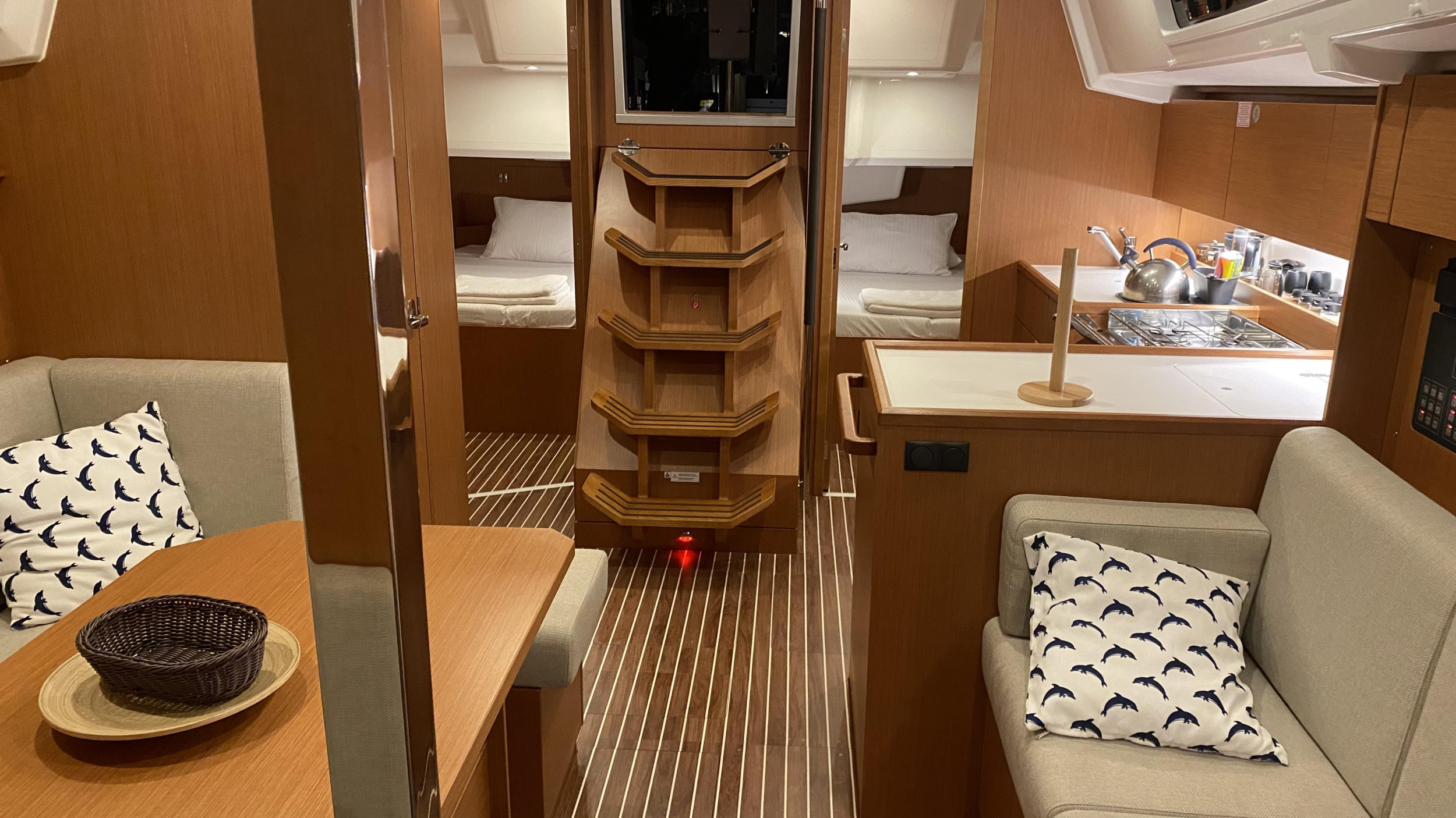 Bavaria C38 — photo 7