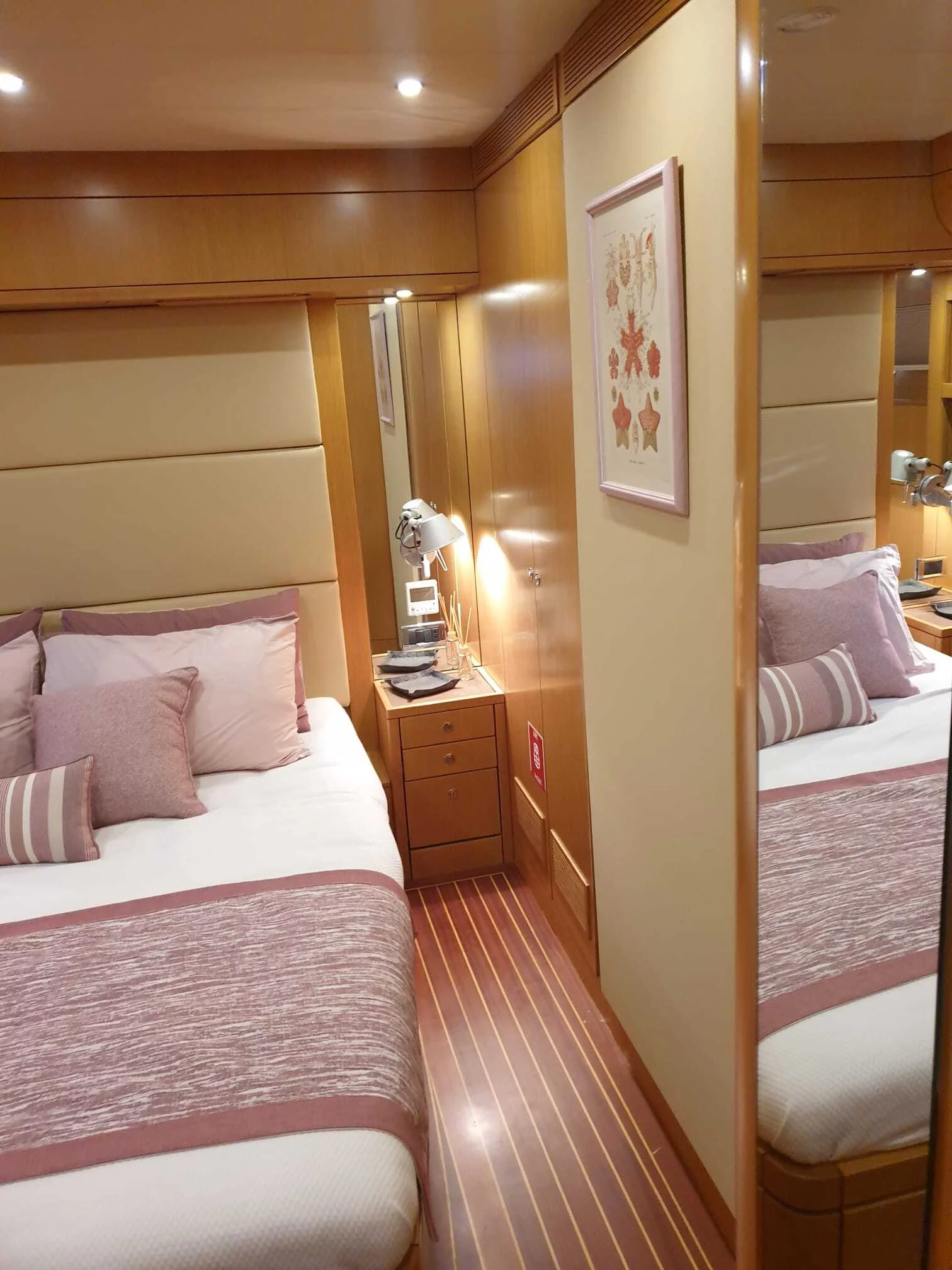 Trawler 77 (Troy Explorer)  - 4