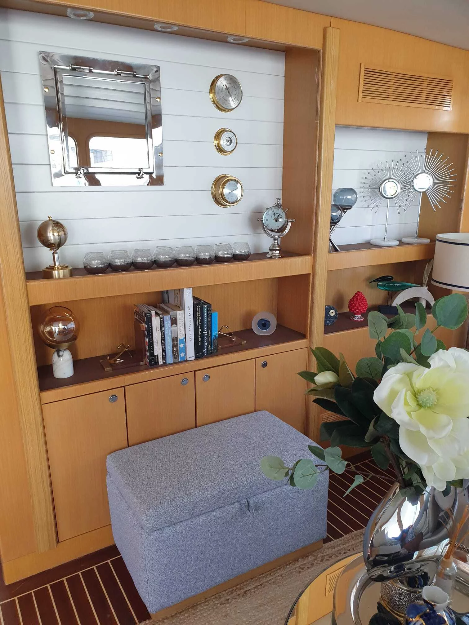 Trawler 77 (Troy Explorer)  - 11