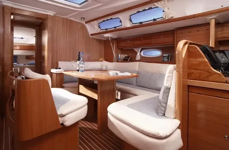 Bavaria 46 Cruiser (Ocean Caresser)  - 3