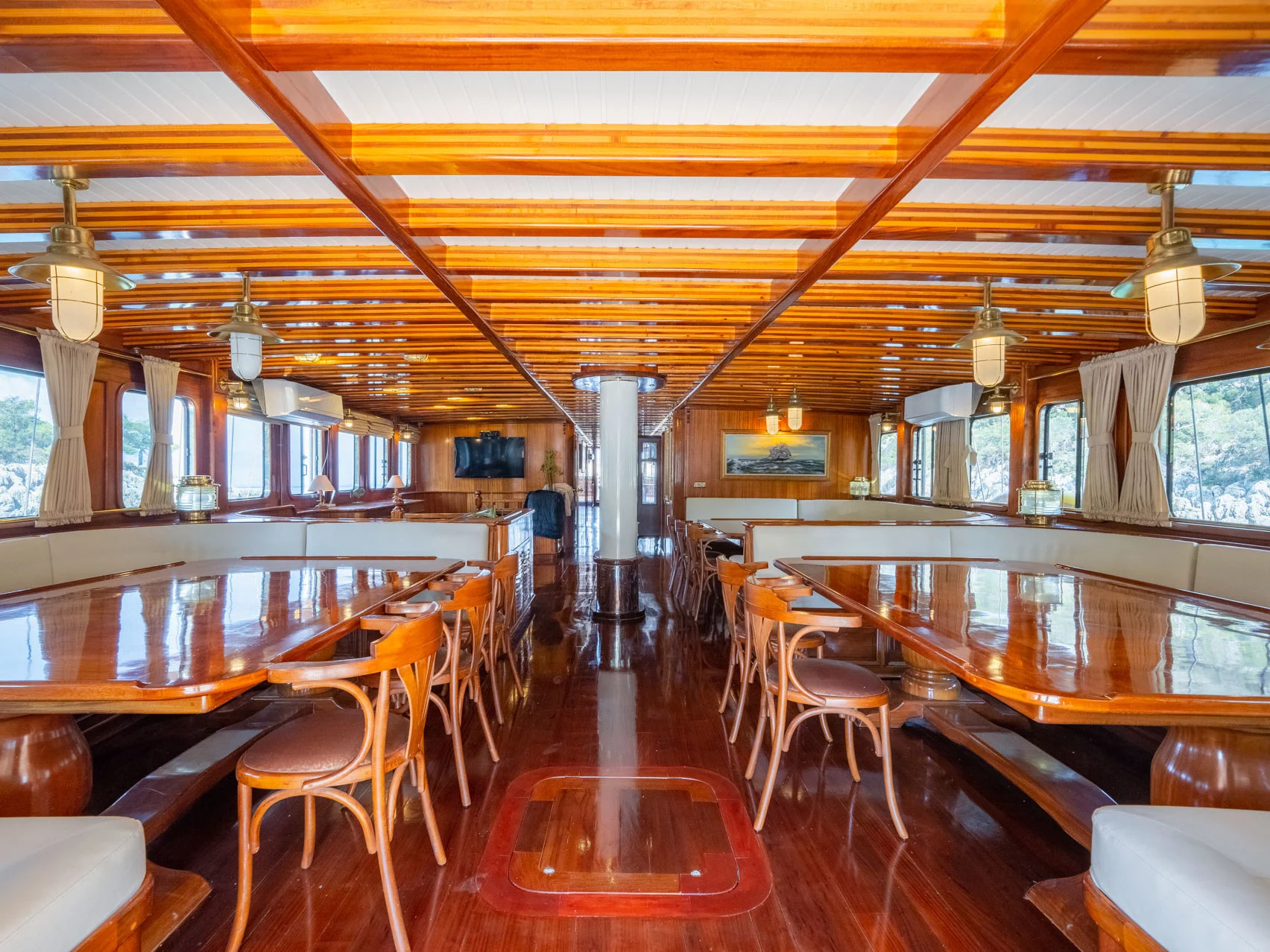 ADMIRAL (ADMIRAL) Interior image - 16