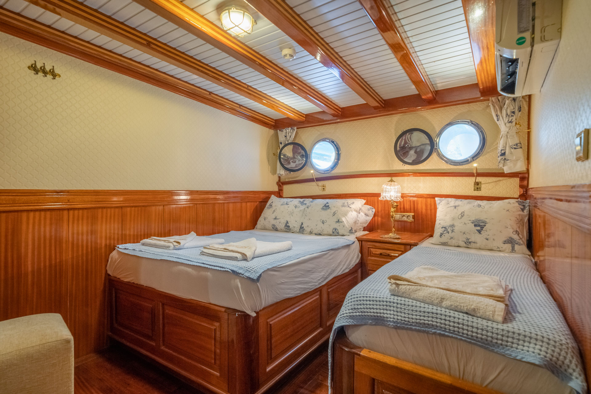 Photo #19 - ADMIRAL (ADMIRAL) en Bodrum - 63710