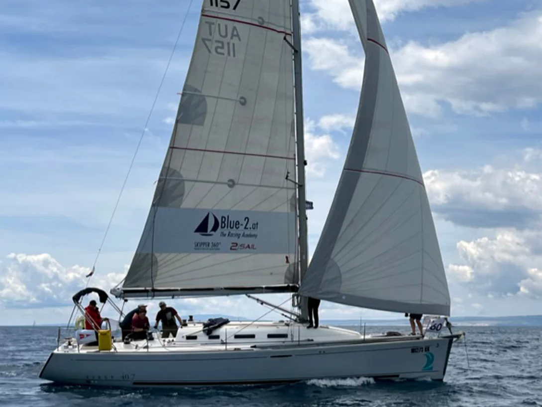 First 40.7 (Kodo) Main image - 0