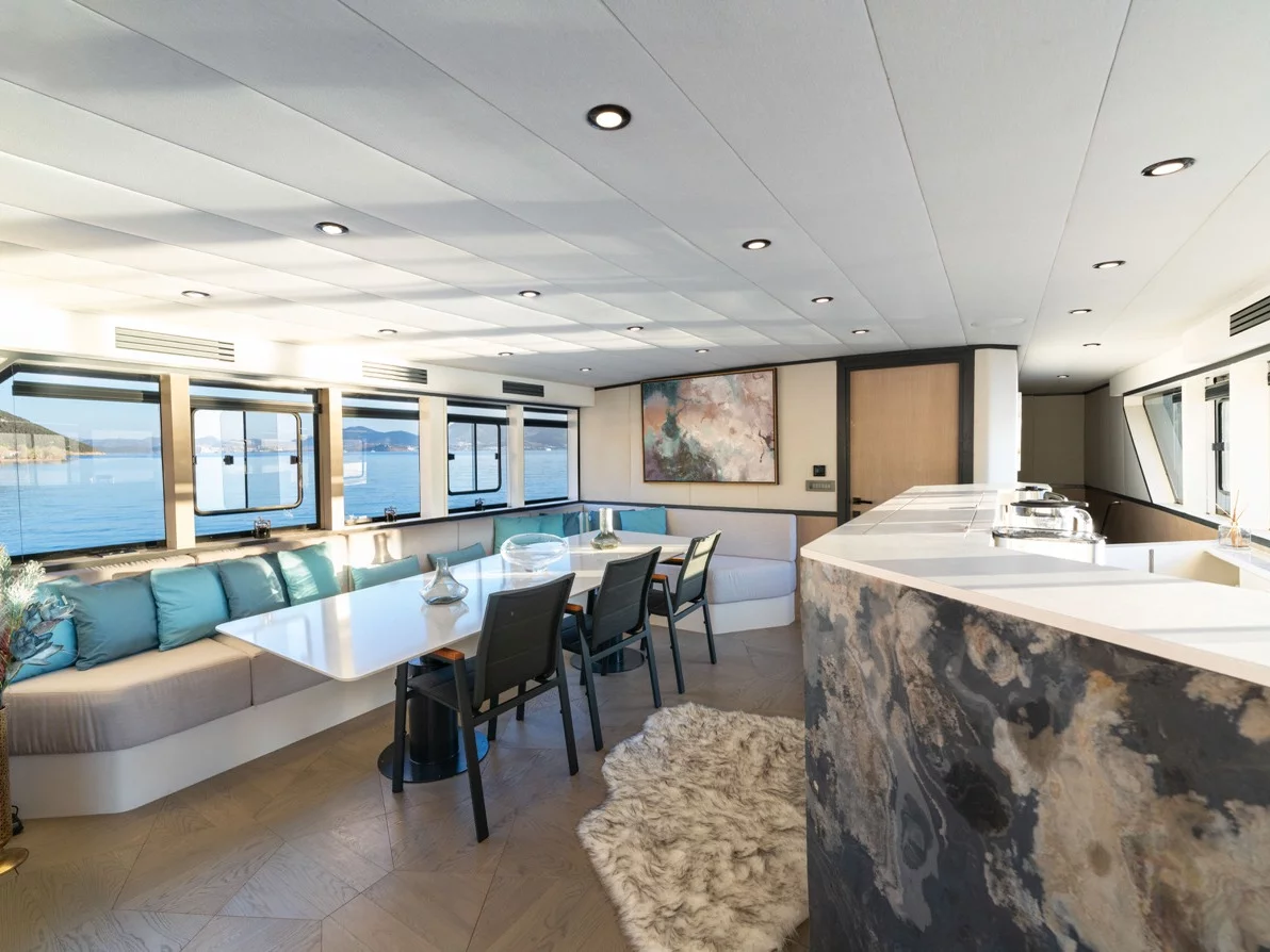 CALM DOWN (CALM DOWN) Interior image - 4