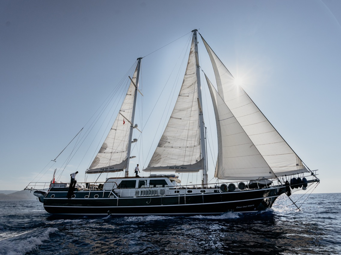 MOTORSAILOR DEA DEL MARE — photo 1
