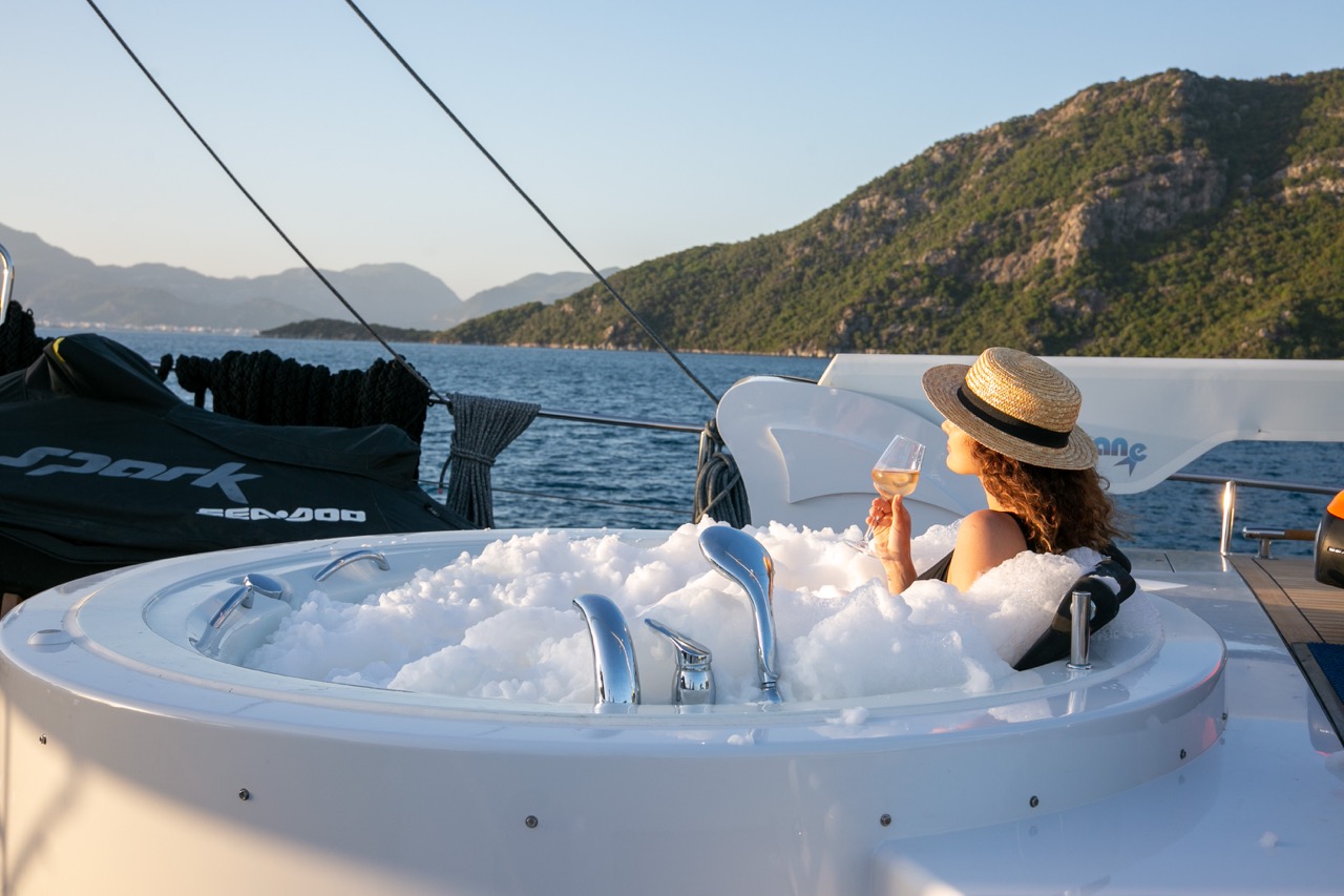 Photo #14 - MOTORSAILOR GOOD LIFE (Good Life) in Athens - 63348