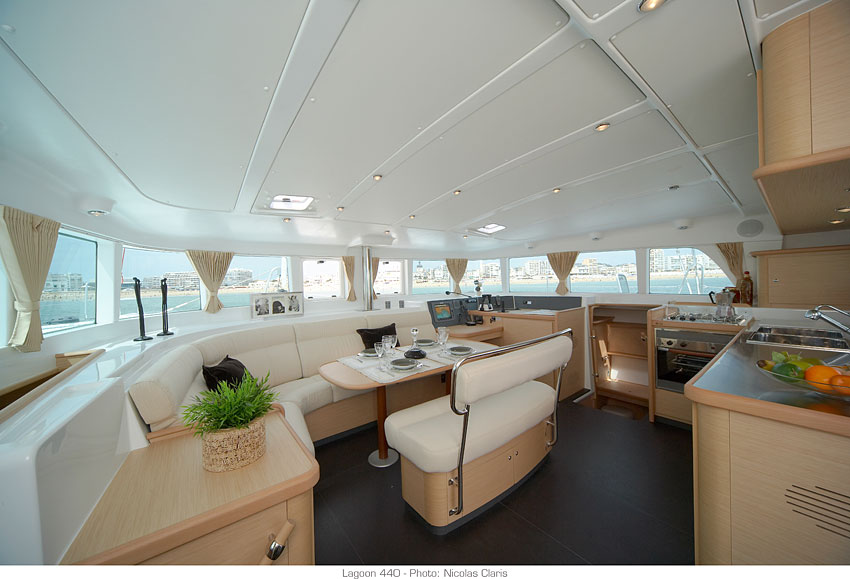 Photo #4 - Lagoon 440 (Strawberry) in Preveza - 63944