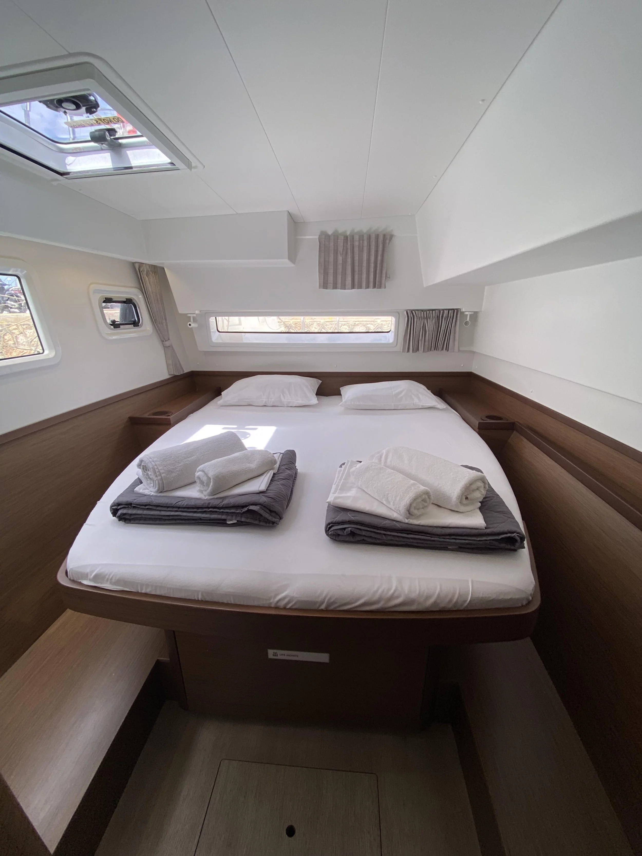 Lagoon 42 (Amici)  - 1