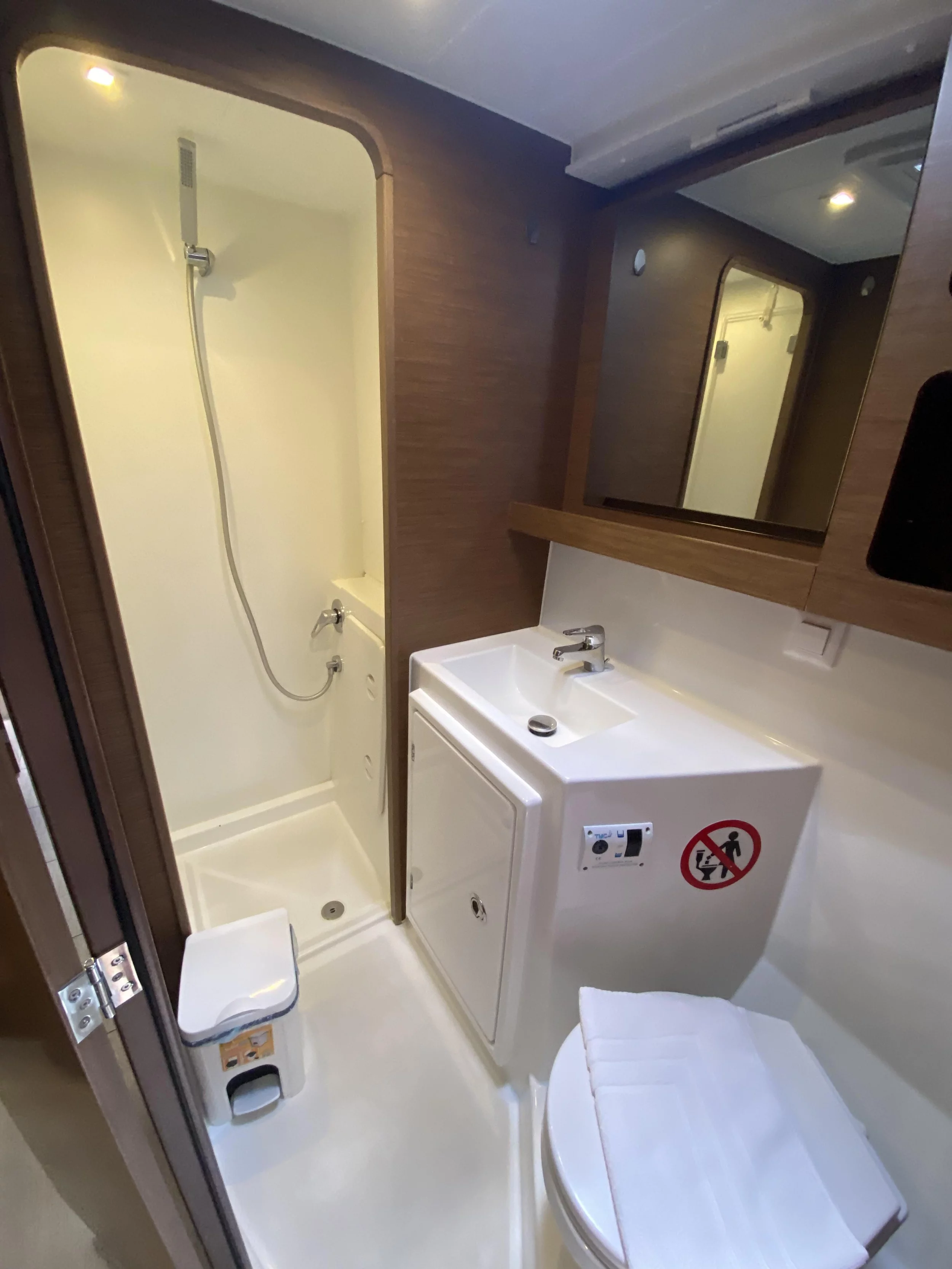 Lagoon 42 (Amici)  - 6