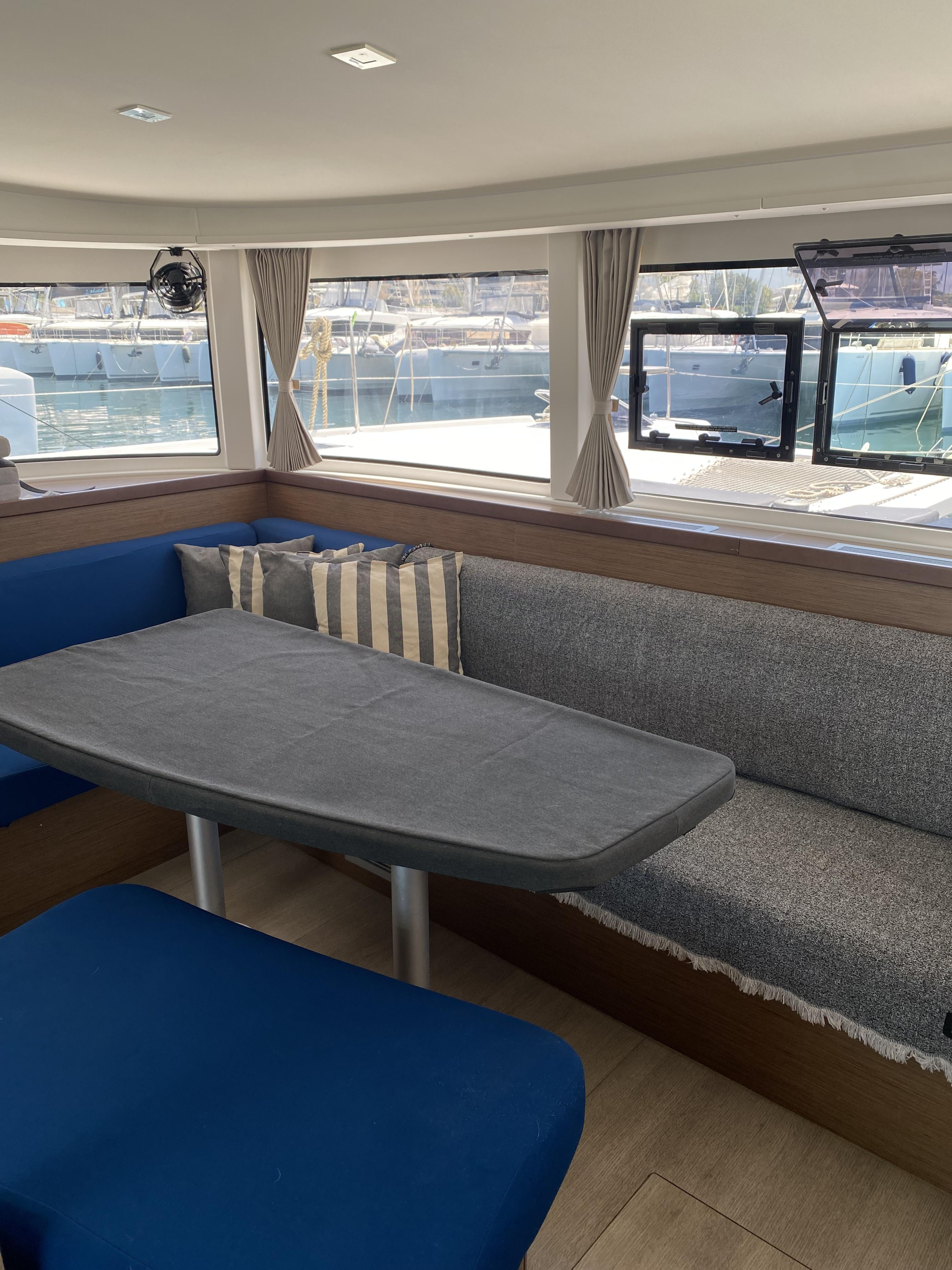 Photo #5 - Lagoon 42 (Amici) in Atene - 64205