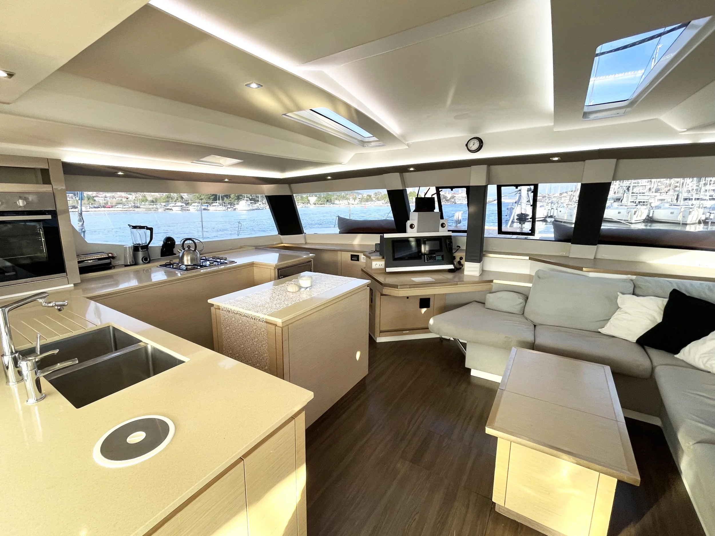 Saba 50 (Lamela) Interior image - 42