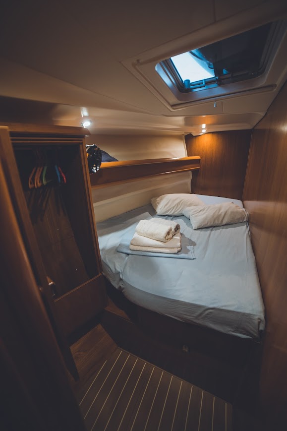 Sun Odyssey 49i — photo 2