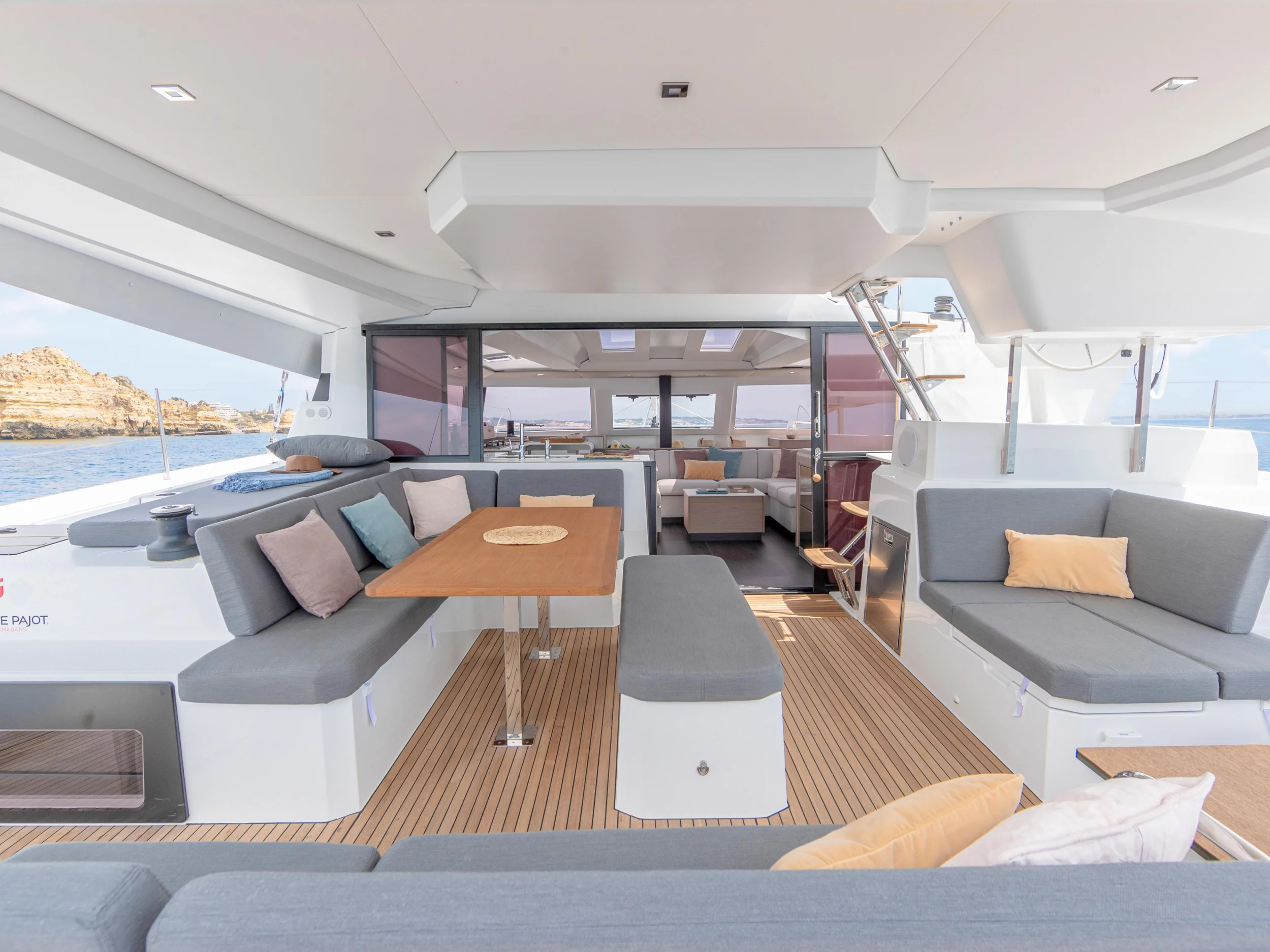 Fountaine Pajot Elba 45 (Ruinart) Interior image - 2