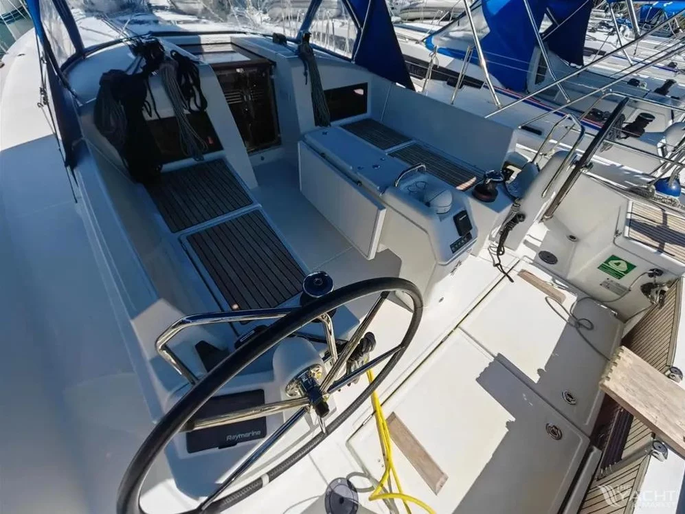 Sun Odyssey 440 (4 cab) (MG-SOD440-19-GN)  - 19