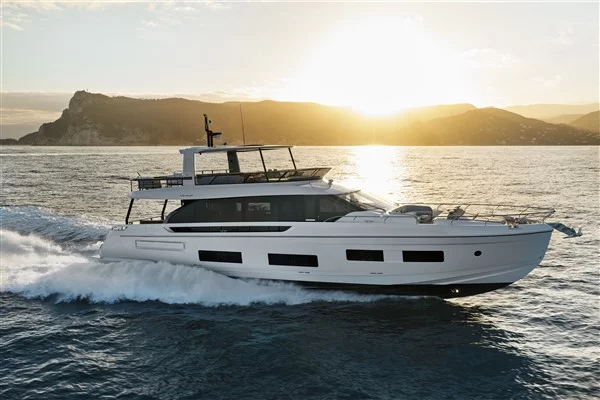 Azimut 82 Fly (Balance)  - 1