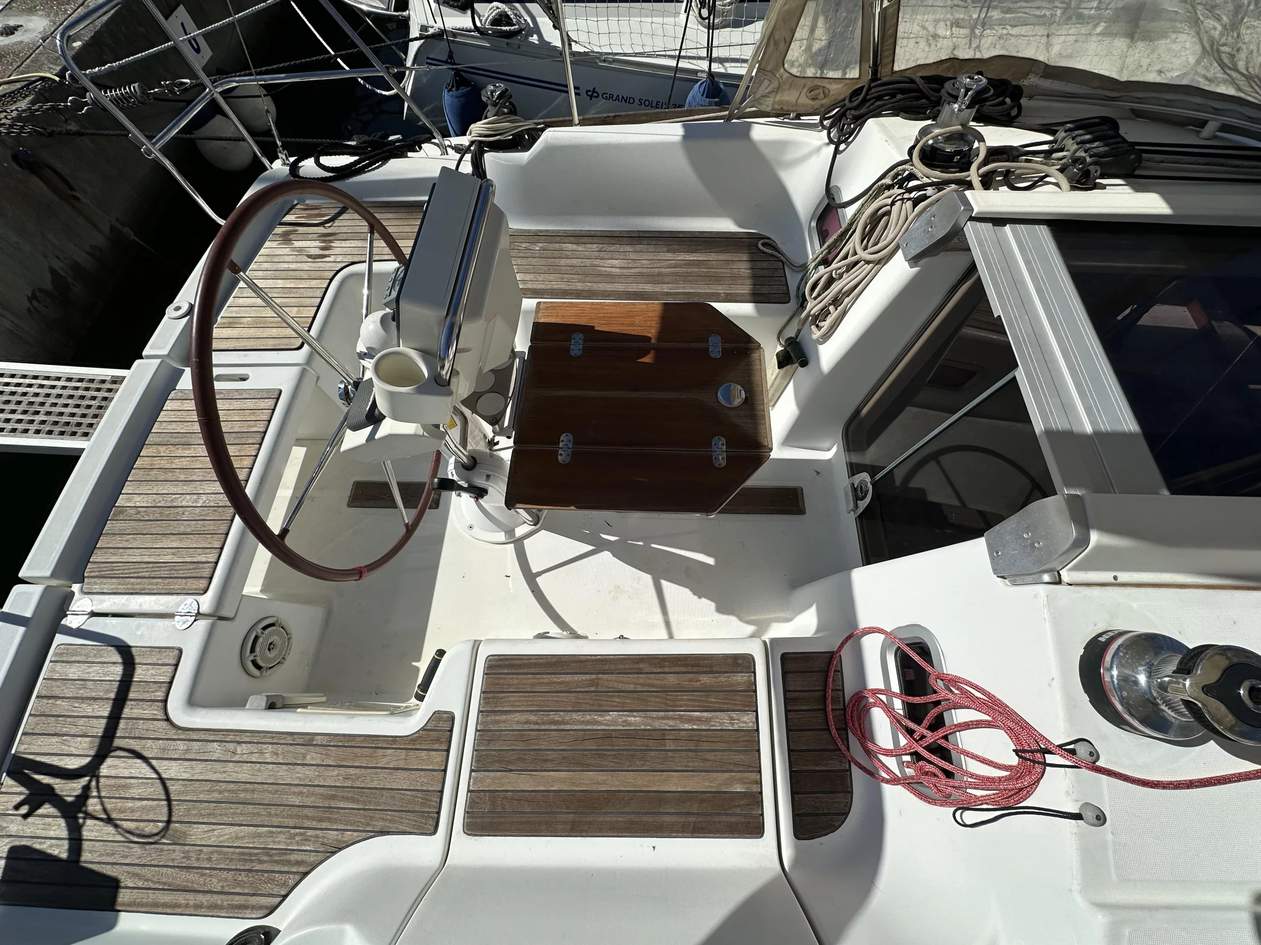 Oceanis 34 (BLU)  - 10