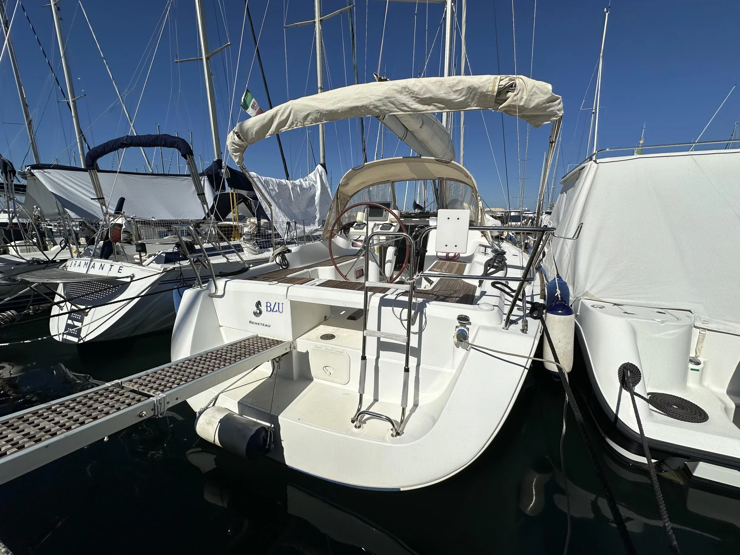 Oceanis 34 (BLU)  - 6
