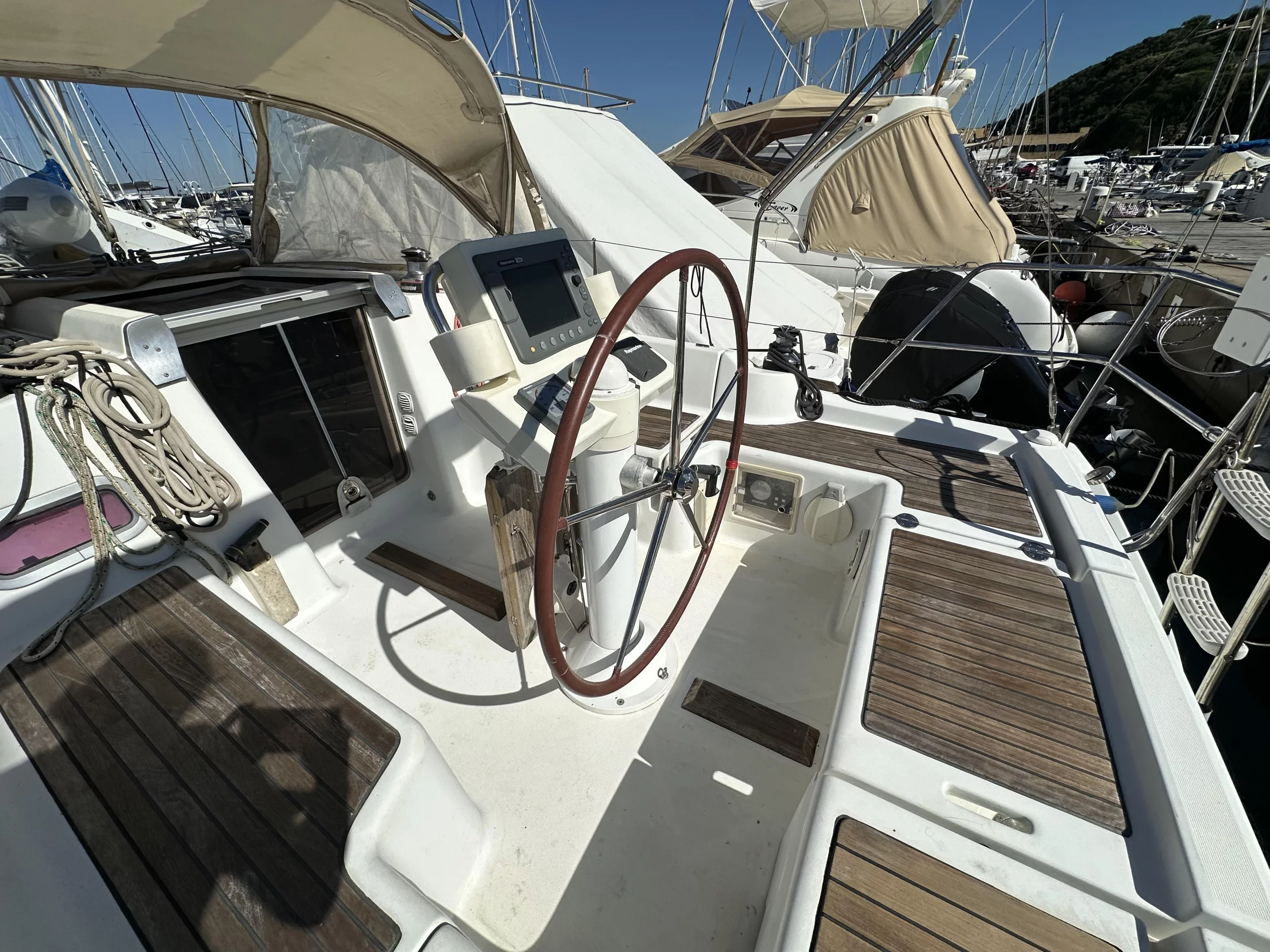 Oceanis 34 (BLU)  - 17