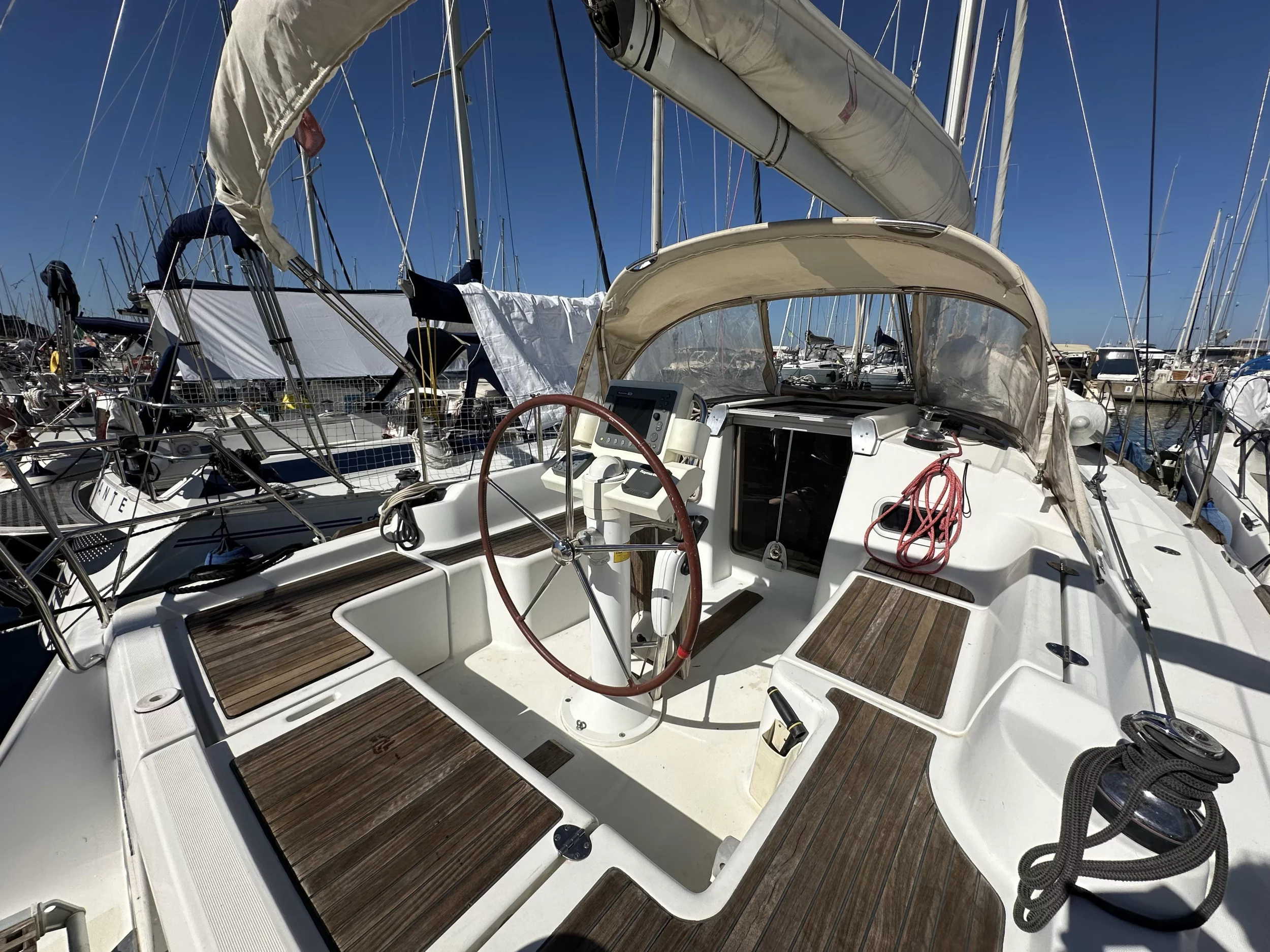 Oceanis 34 (BLU)  - 7