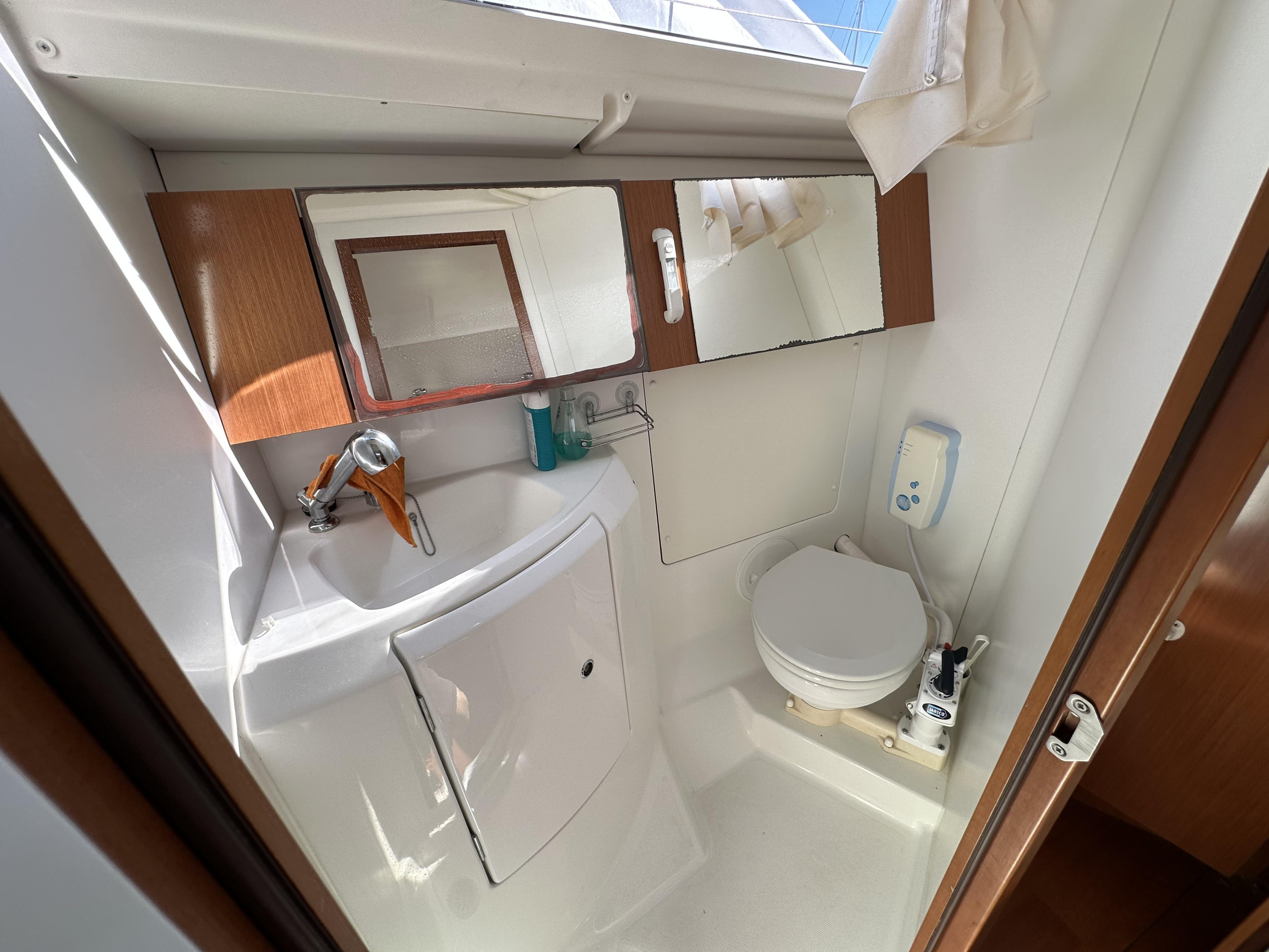 Photo #19 - Oceanis 34 (BLU) in Punta Ala - 64004