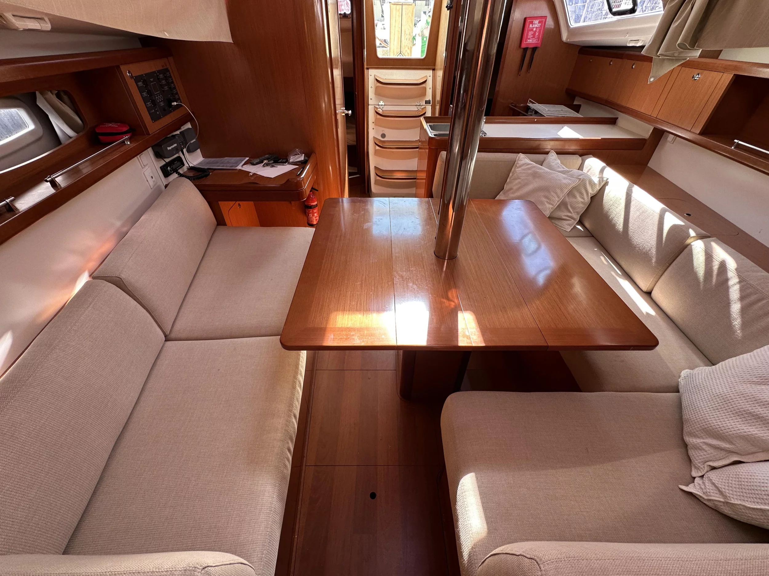 Oceanis 34 (BLU)  - 16