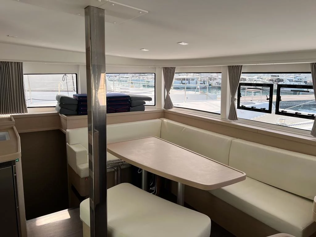 Lagoon 42 (SISSI) Interior image - 18