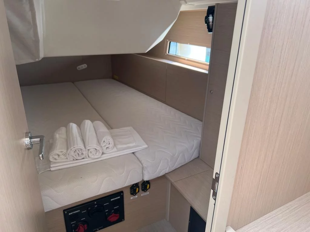 Oceanis 40.1 (ROSALBA)  - 28