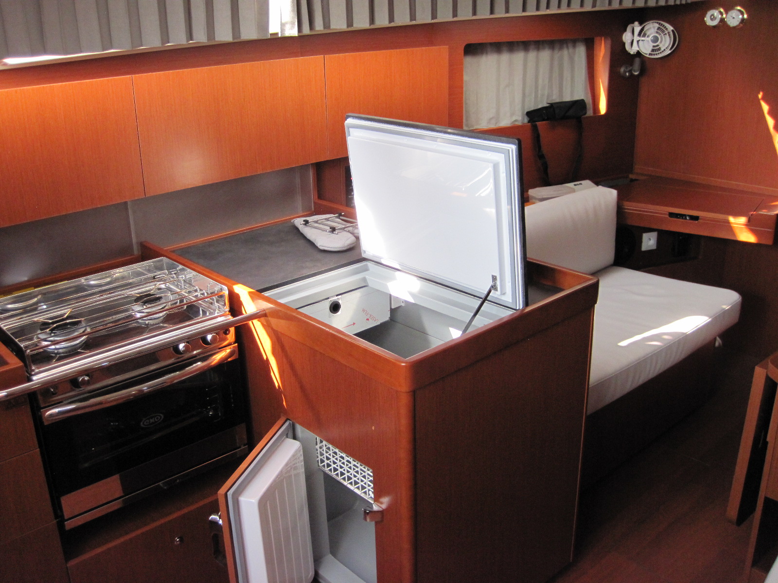 Photo #2 - Oceanis 41.1 (STELLA) in Capo d'Orlando - 64167